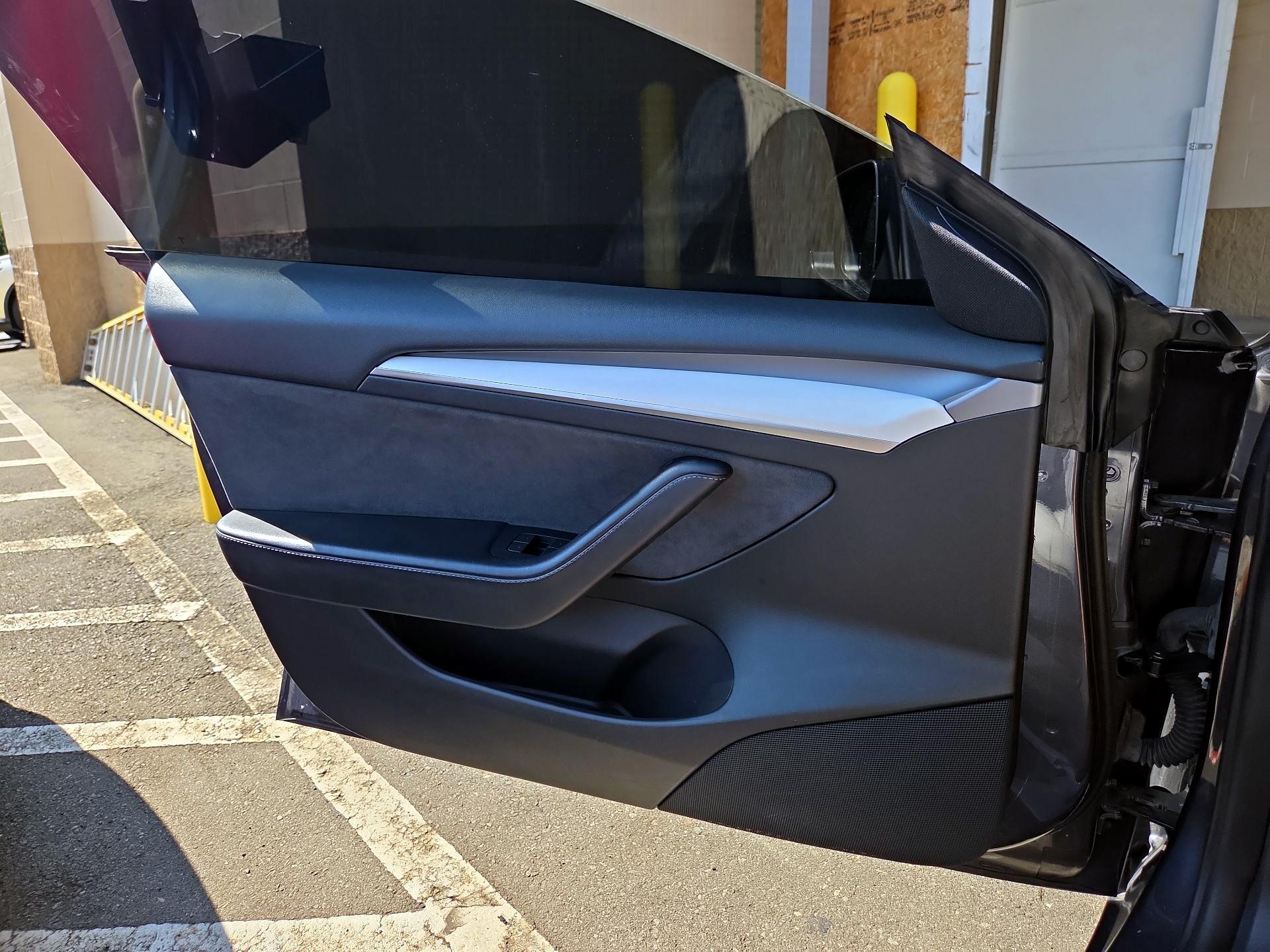 Thumbnail: 2023 Tesla Model 3 - 12