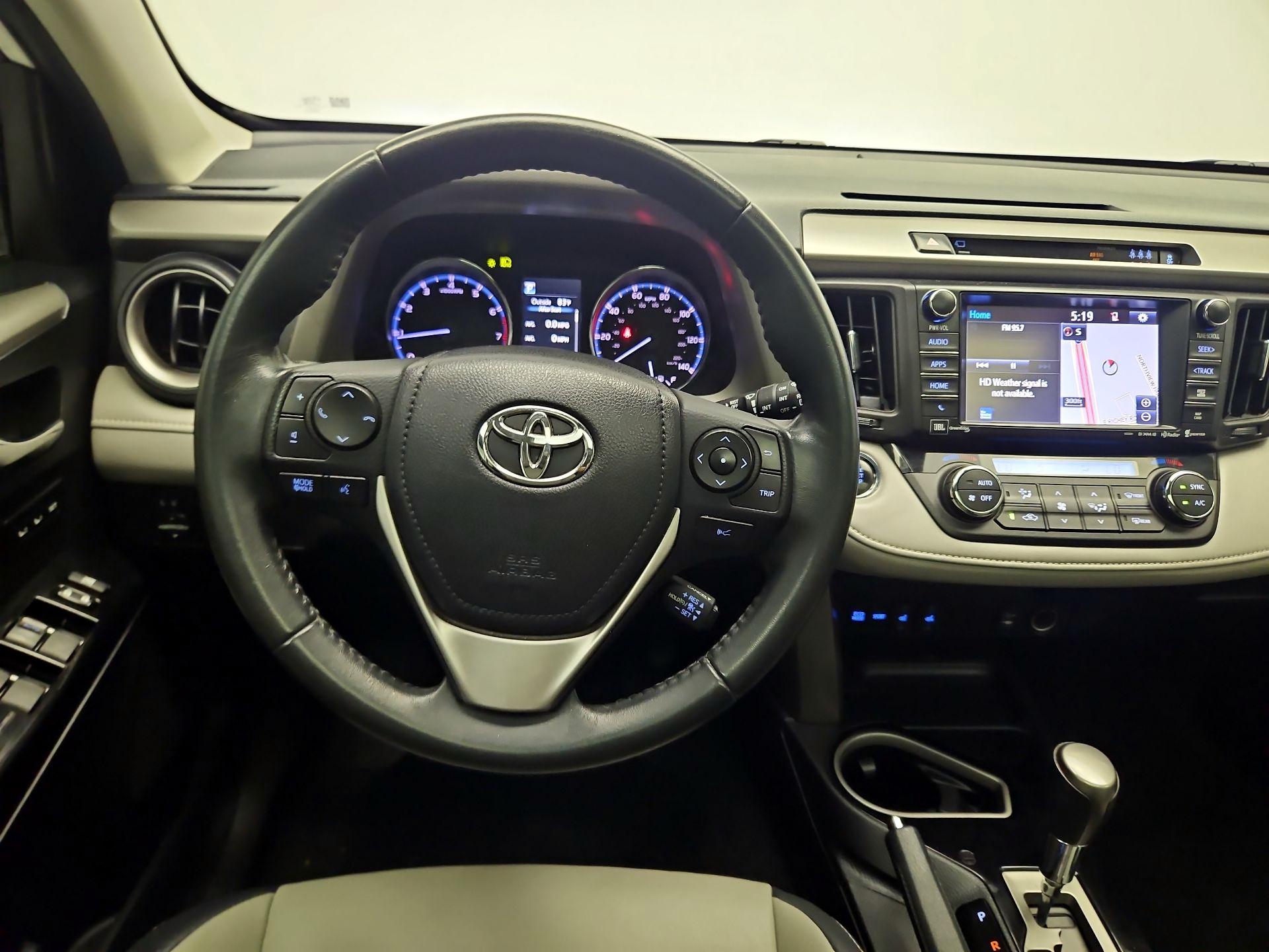 Thumbnail: 2018 Toyota RAV4 - 10