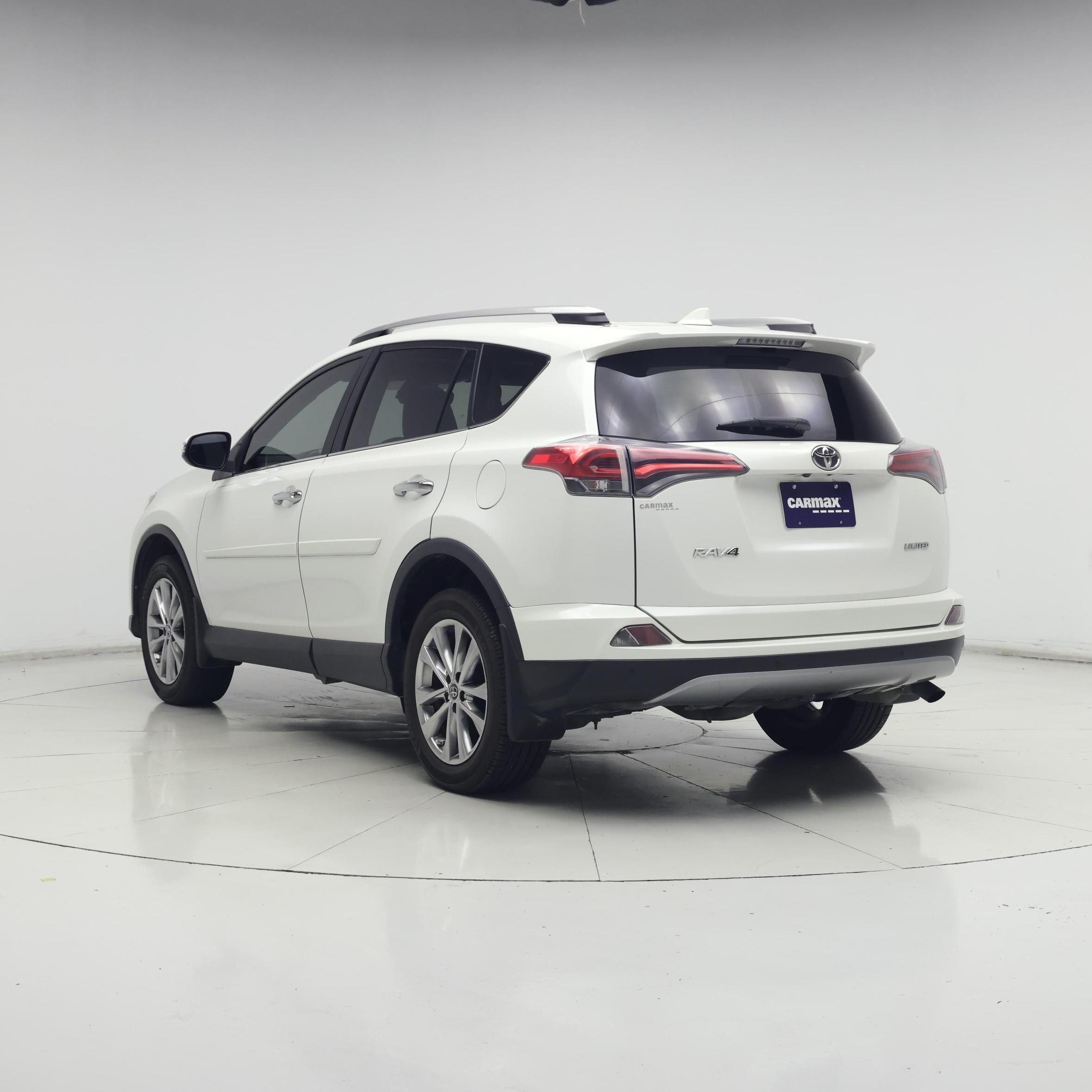Thumbnail: 2018 Toyota RAV4 - 2