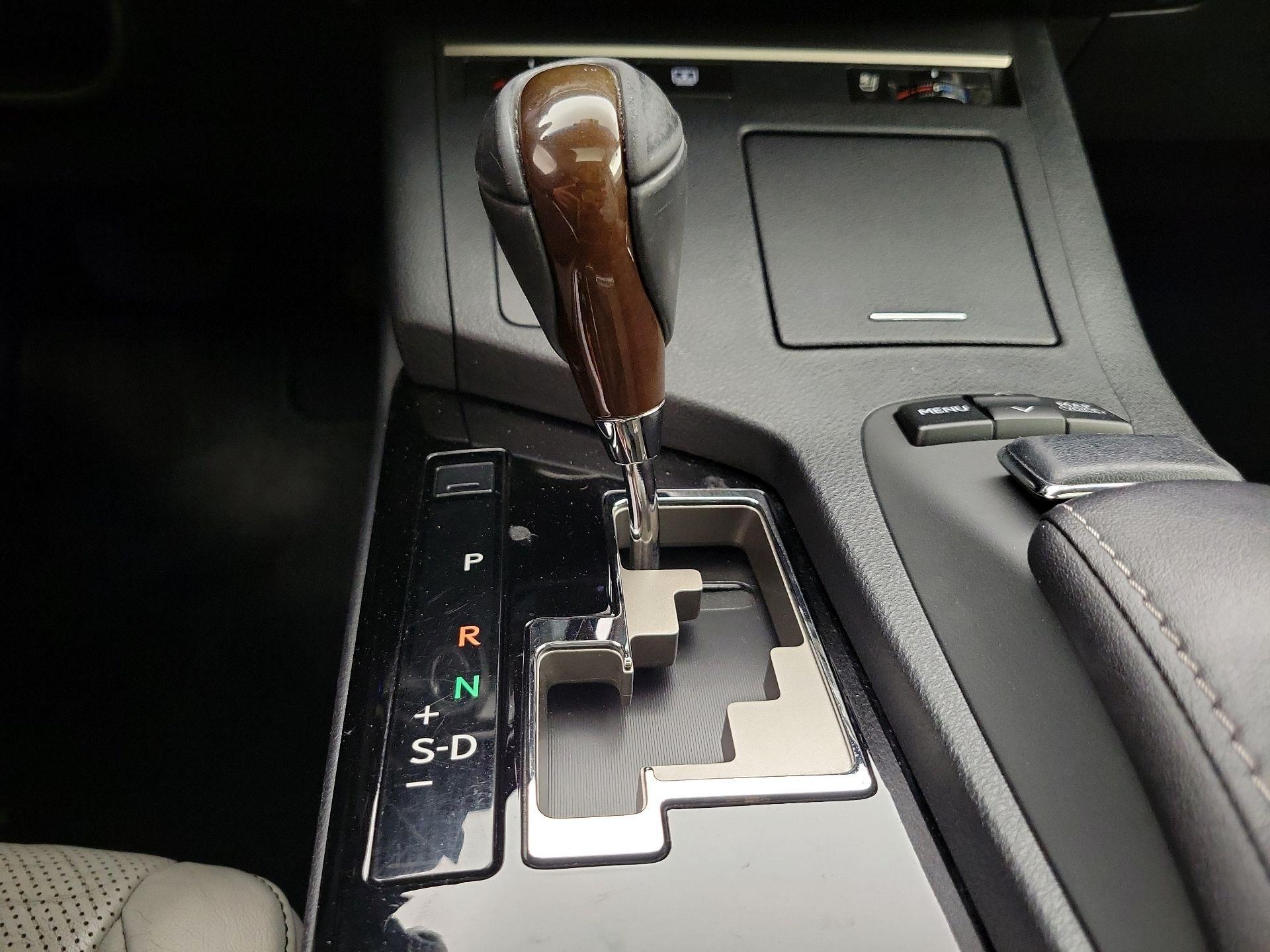 Thumbnail: 2014 Lexus ES - 18