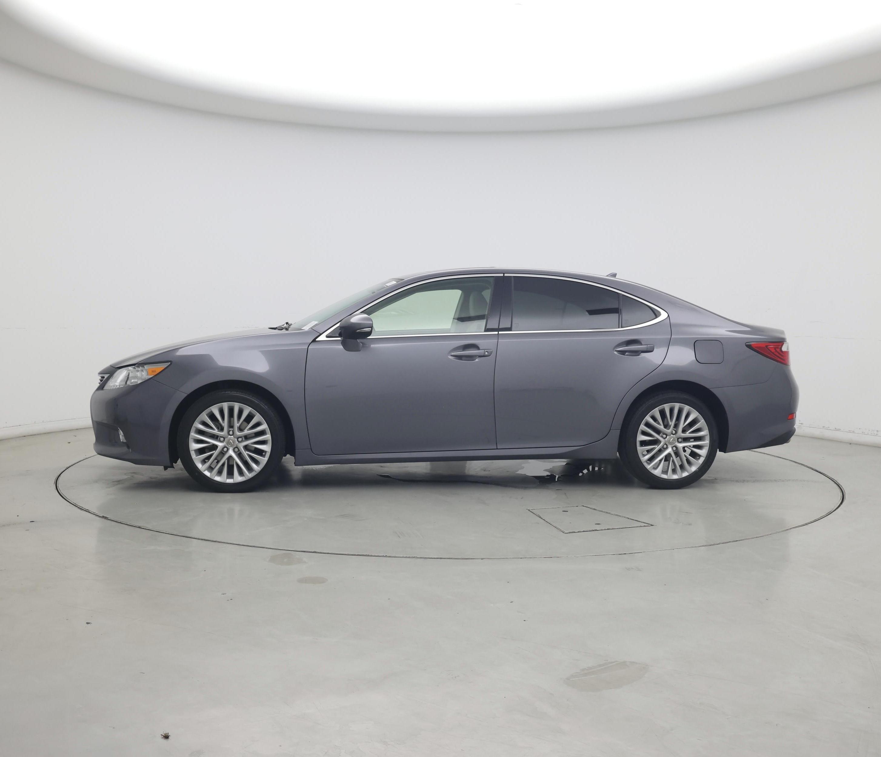 Thumbnail: 2014 Lexus ES - 3