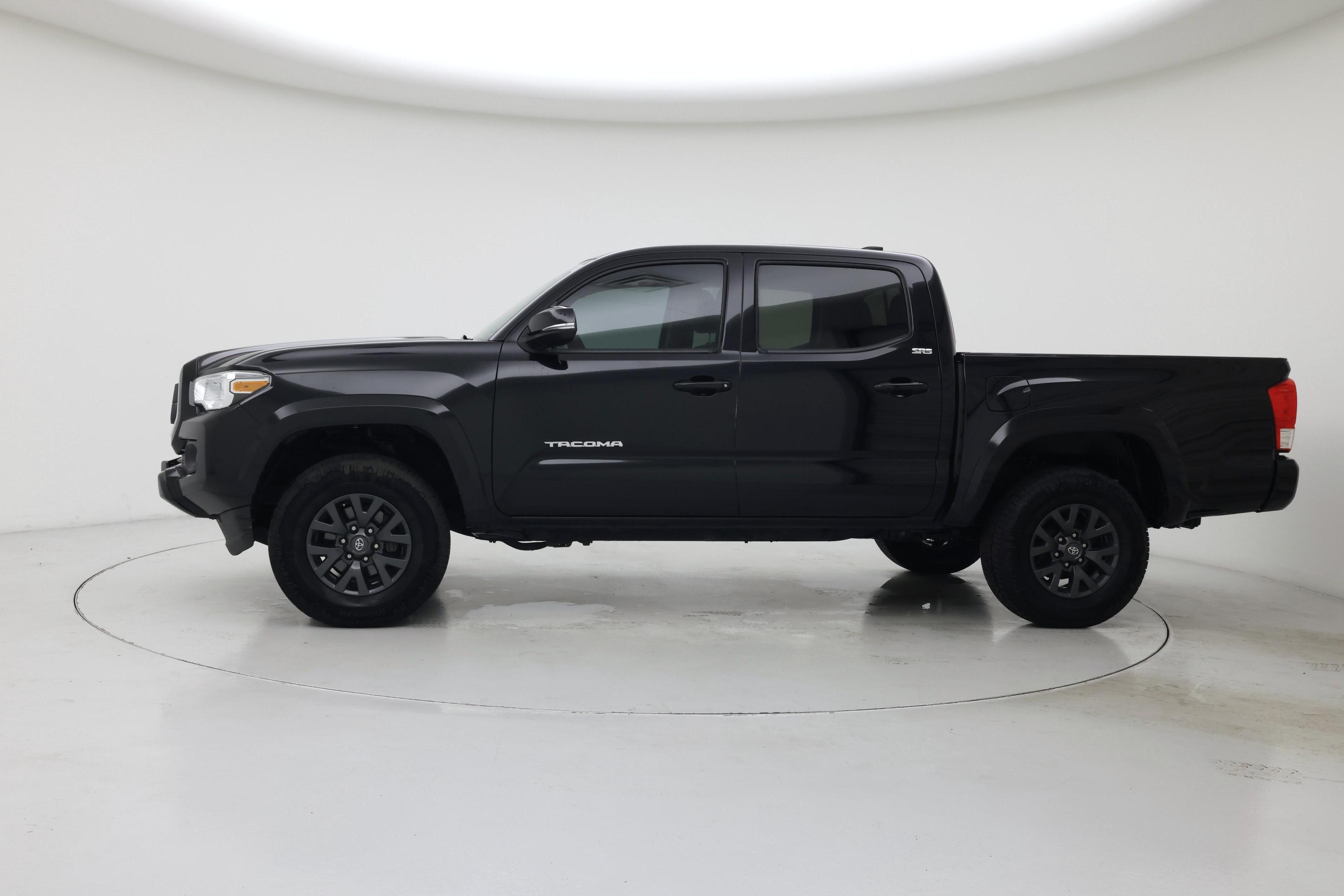 Thumbnail: 2022 Toyota Tacoma - 3
