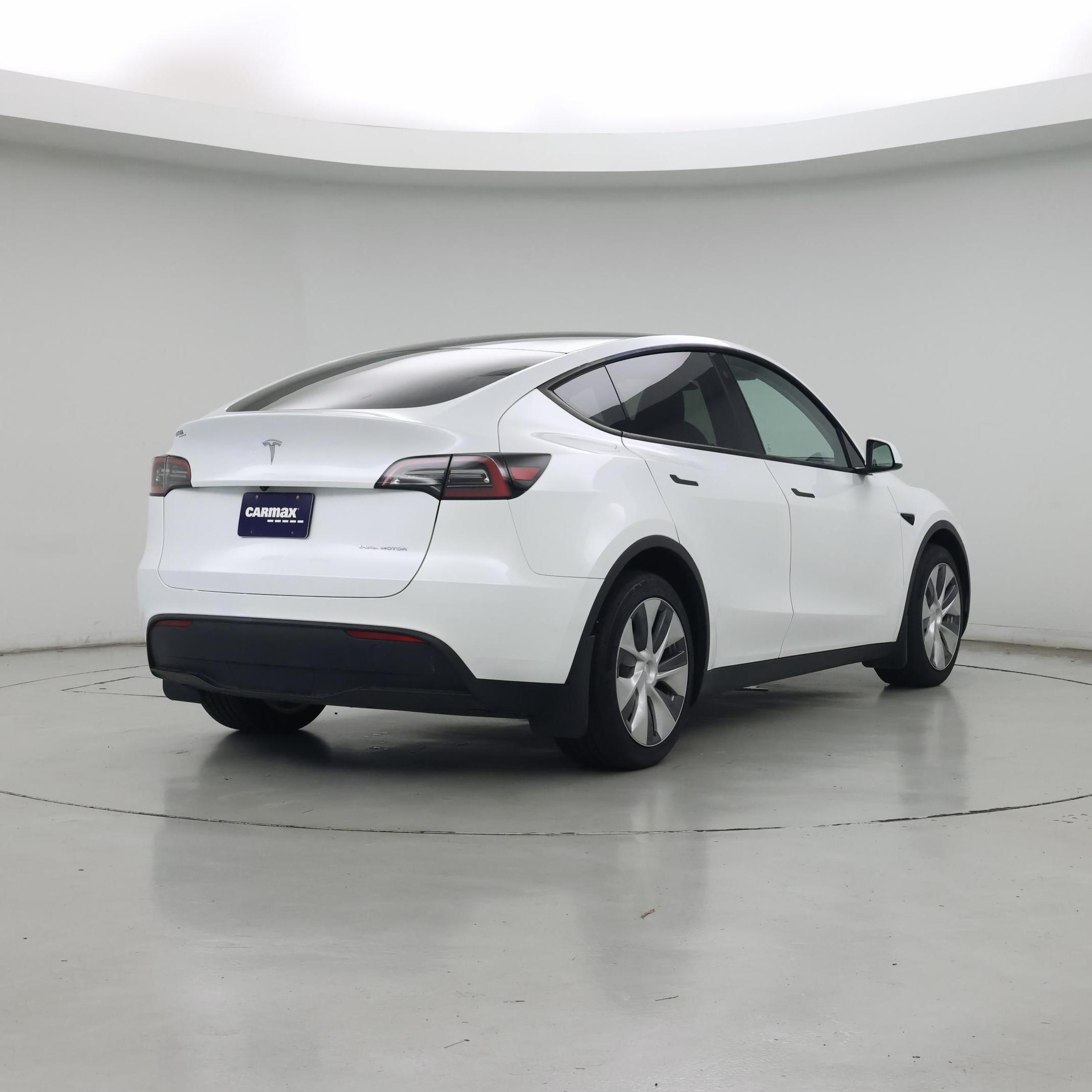 Thumbnail: 2023 Tesla Model Y - 8