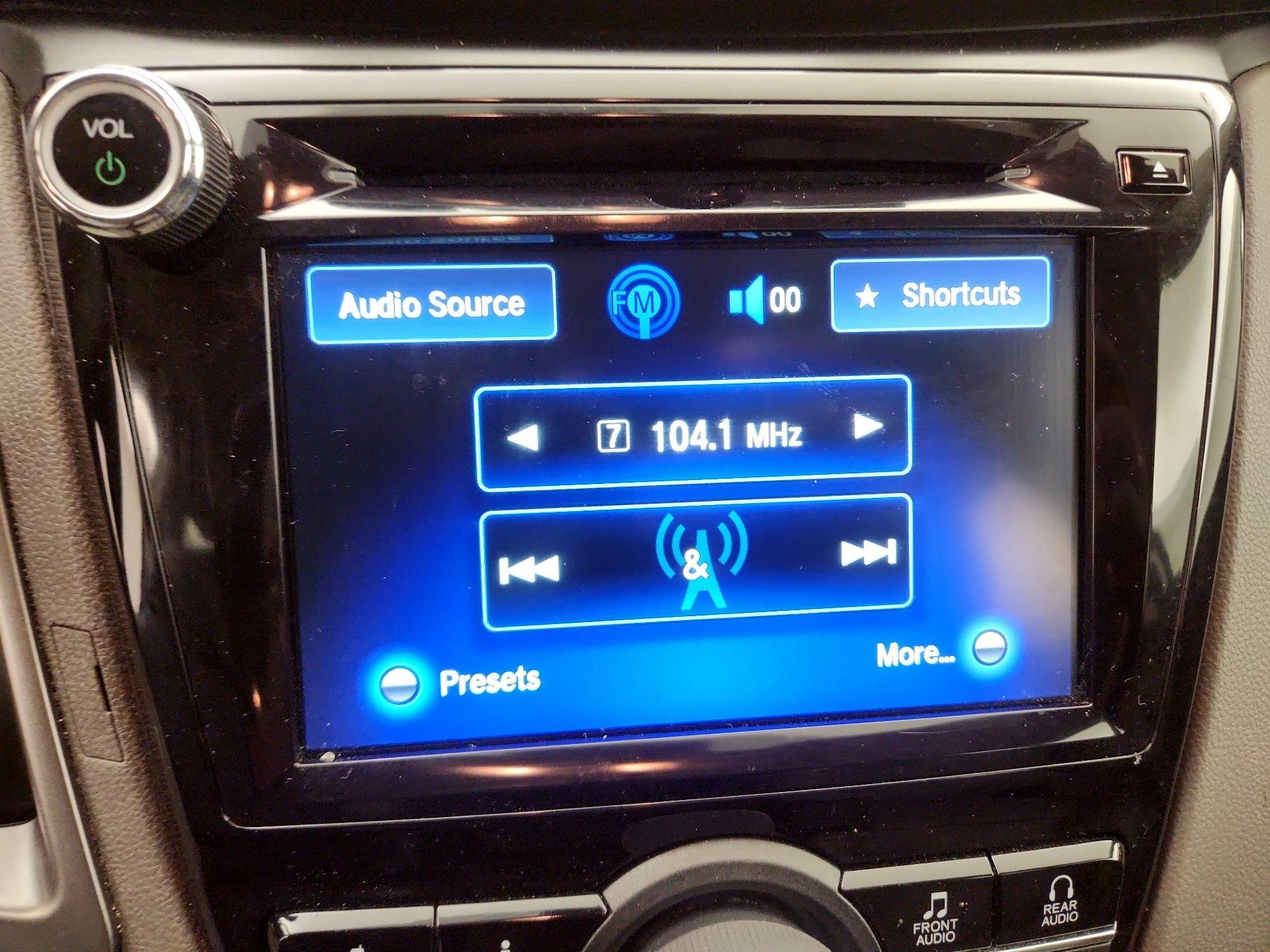 Thumbnail: 2015 Honda Odyssey - 15