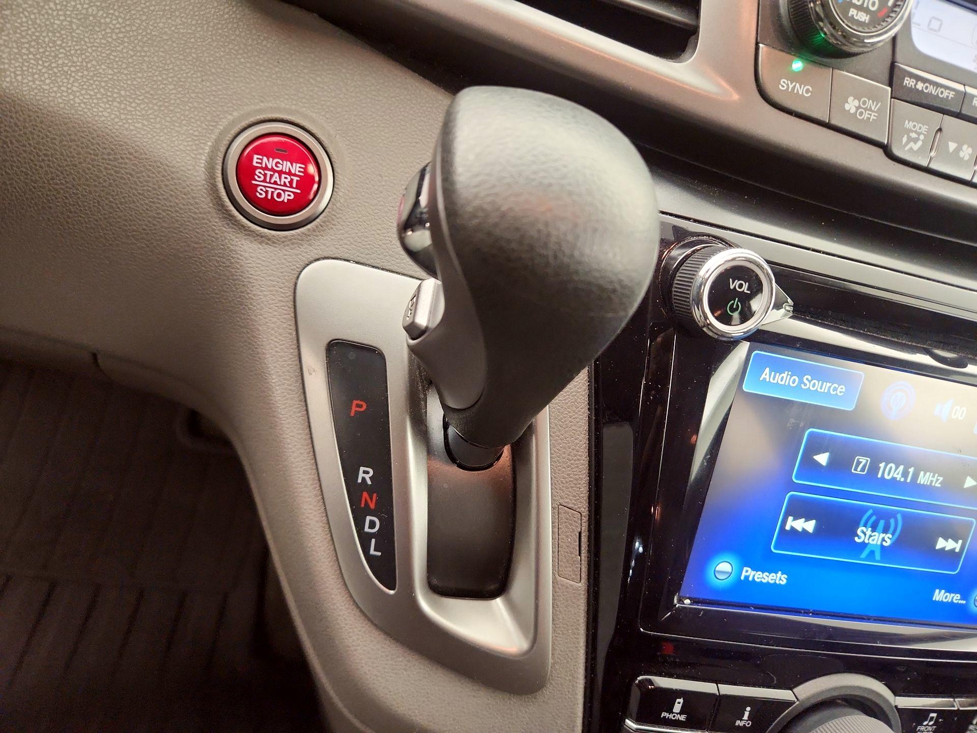 Thumbnail: 2015 Honda Odyssey - 17