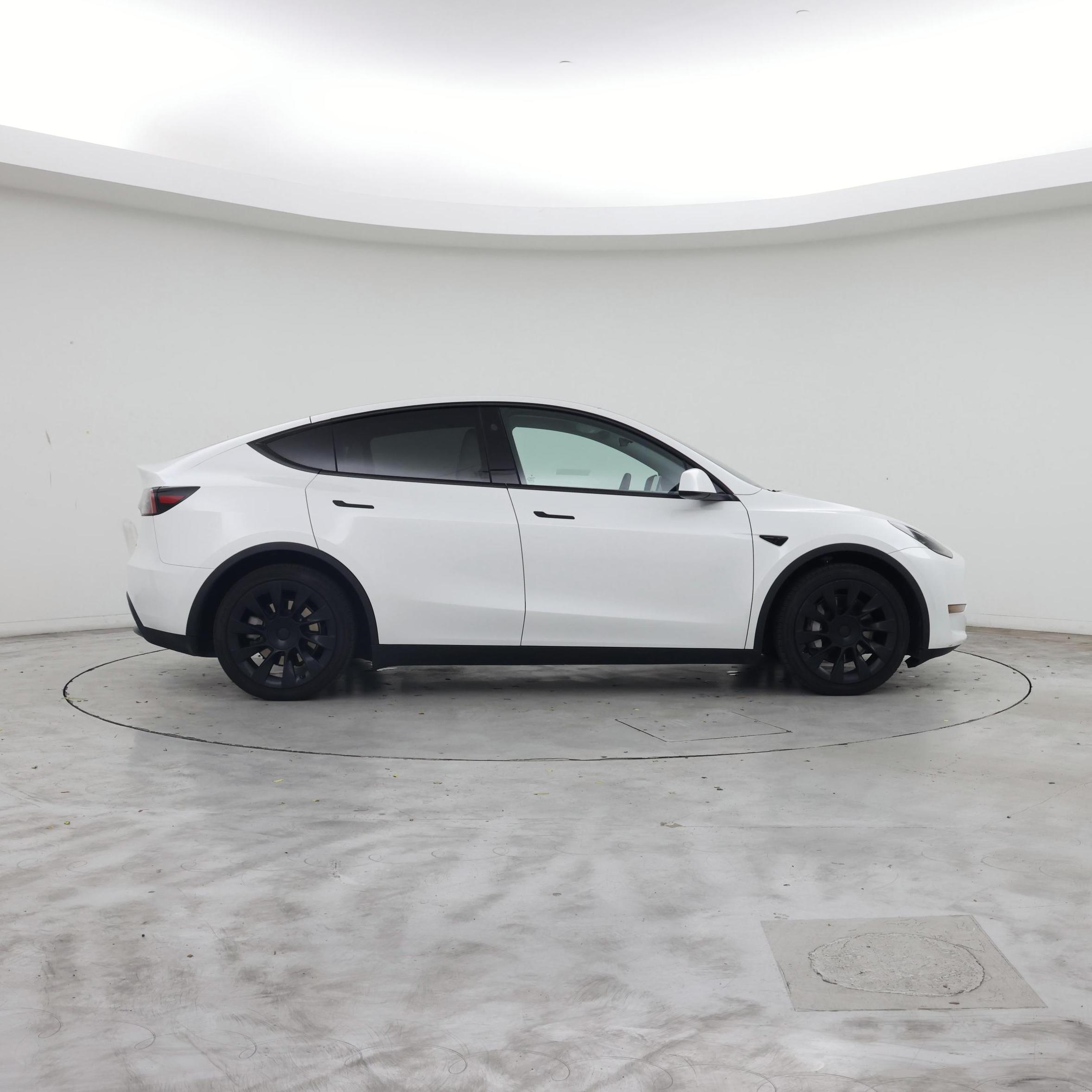 Thumbnail: 2023 Tesla Model Y - 7