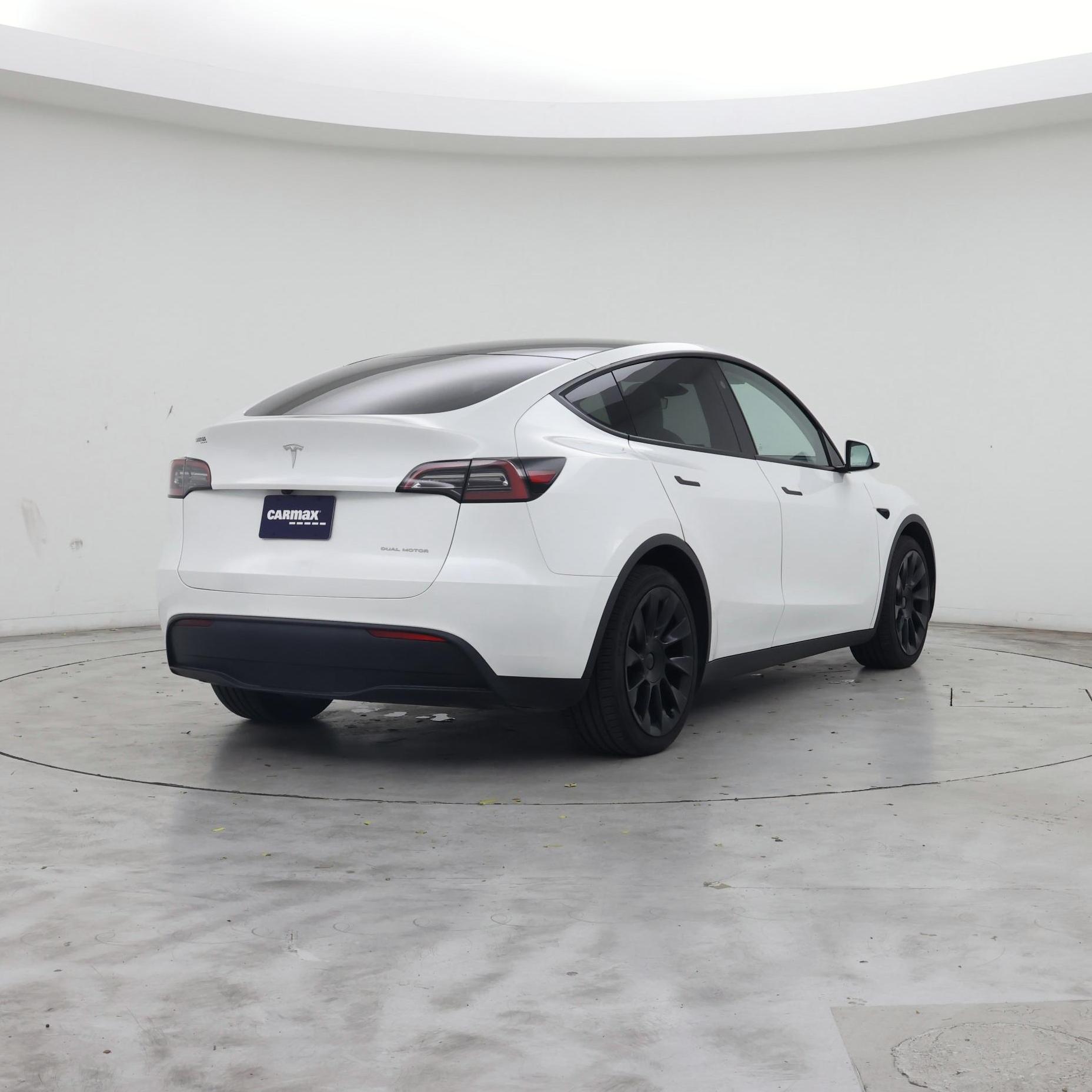 Thumbnail: 2023 Tesla Model Y - 8