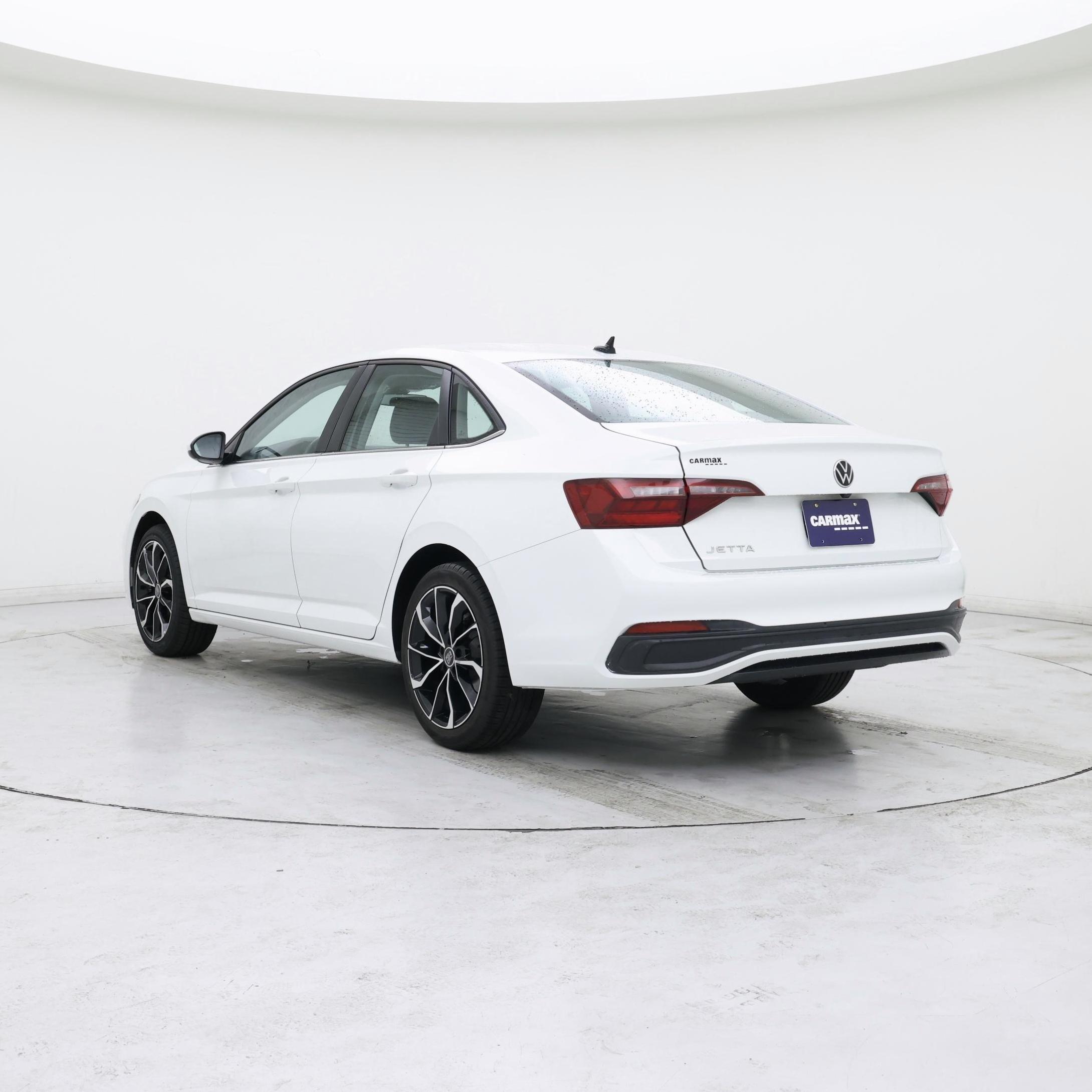 Thumbnail: 2024 Volkswagen Jetta - 2
