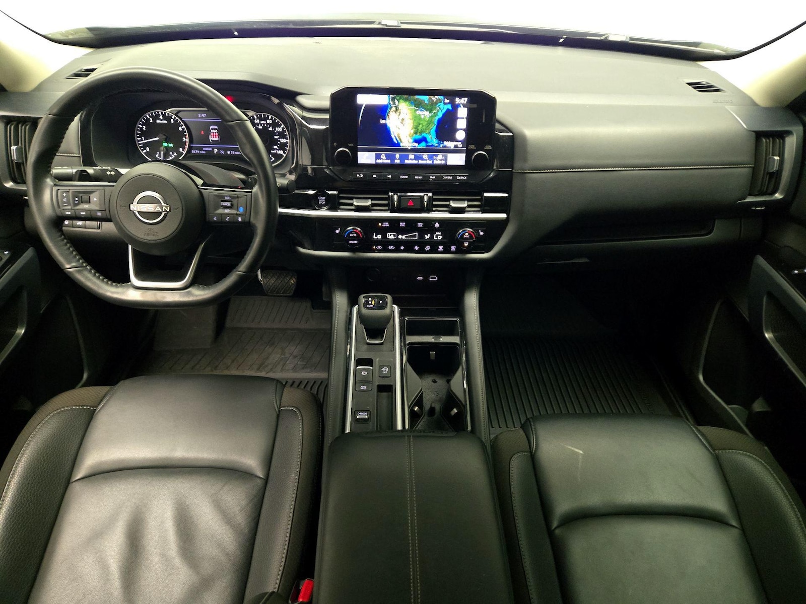 2025 Nissan Pathfinder SL - Photo 10