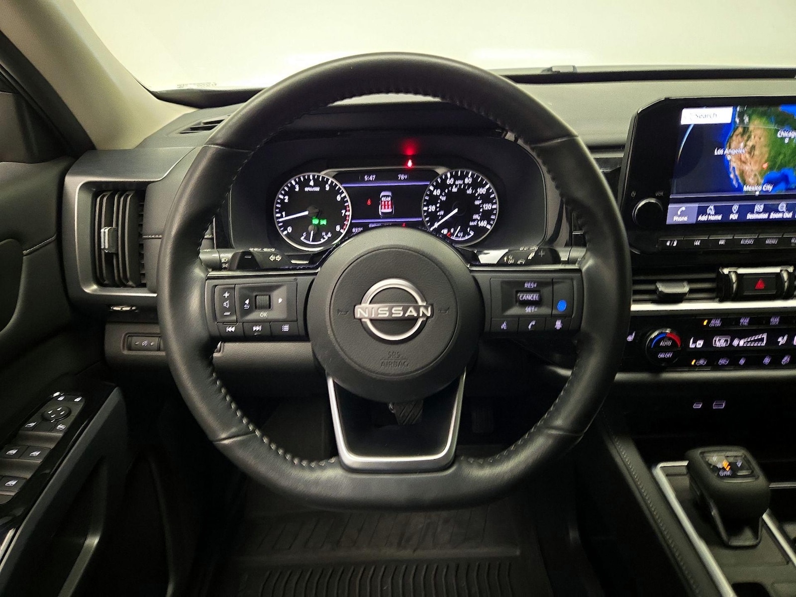 2025 Nissan Pathfinder SL - Photo 11