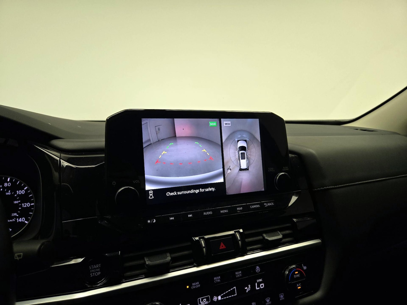 2025 Nissan Pathfinder SL - Photo 16