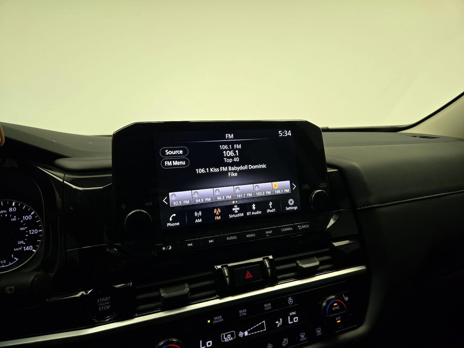2025 Nissan Pathfinder SL - Photo 17