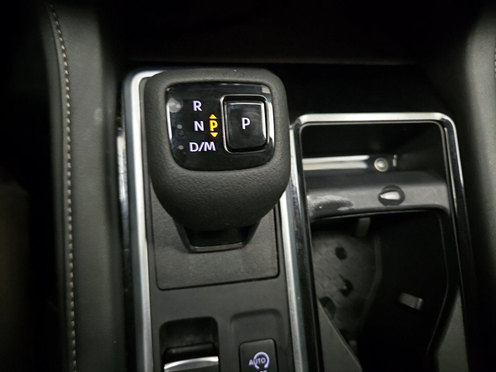 2025 Nissan Pathfinder SL - Photo 19
