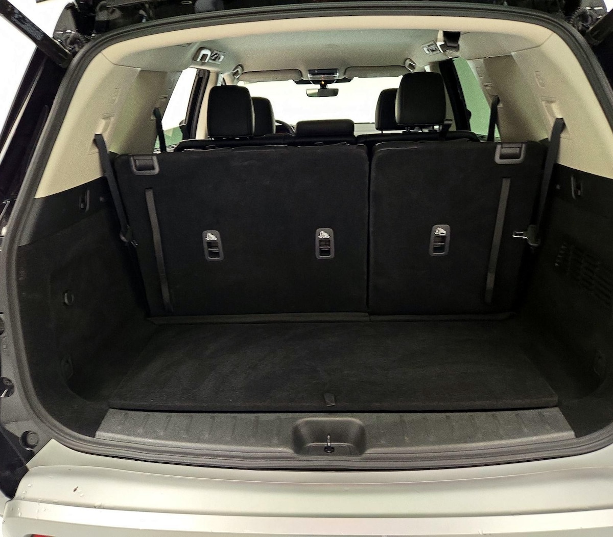 Trunk/Cargo (Seats Up)