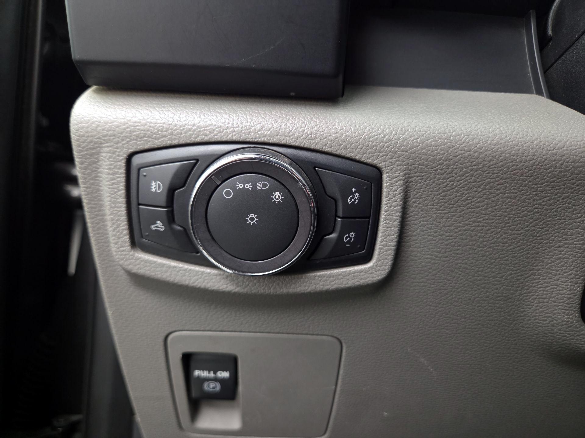 Thumbnail: 2019 Ford F-150 - 13