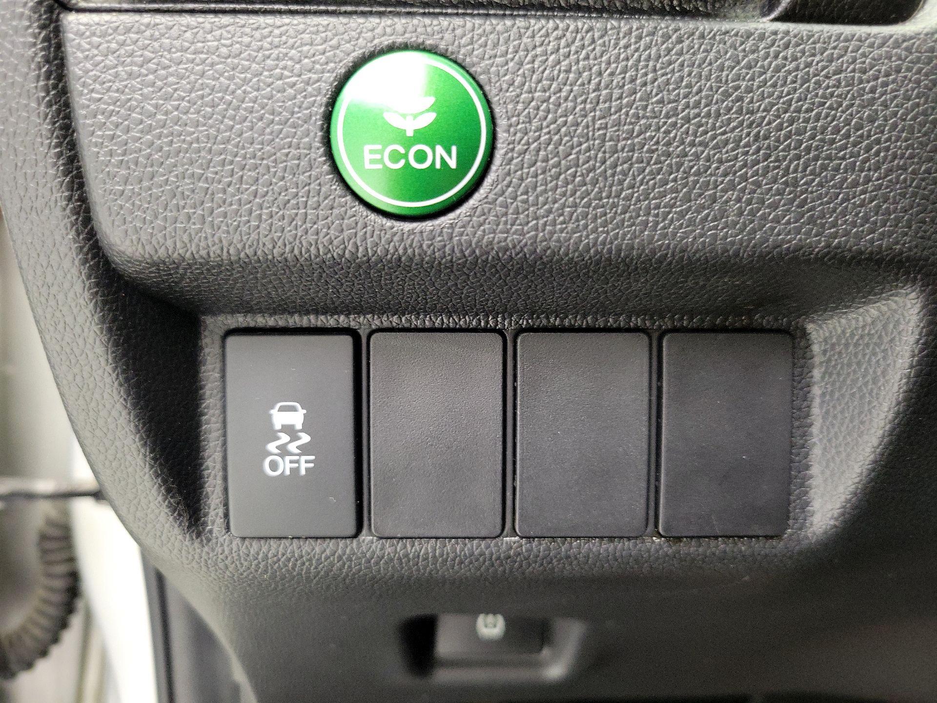 Thumbnail: 2015 Honda Fit - 13