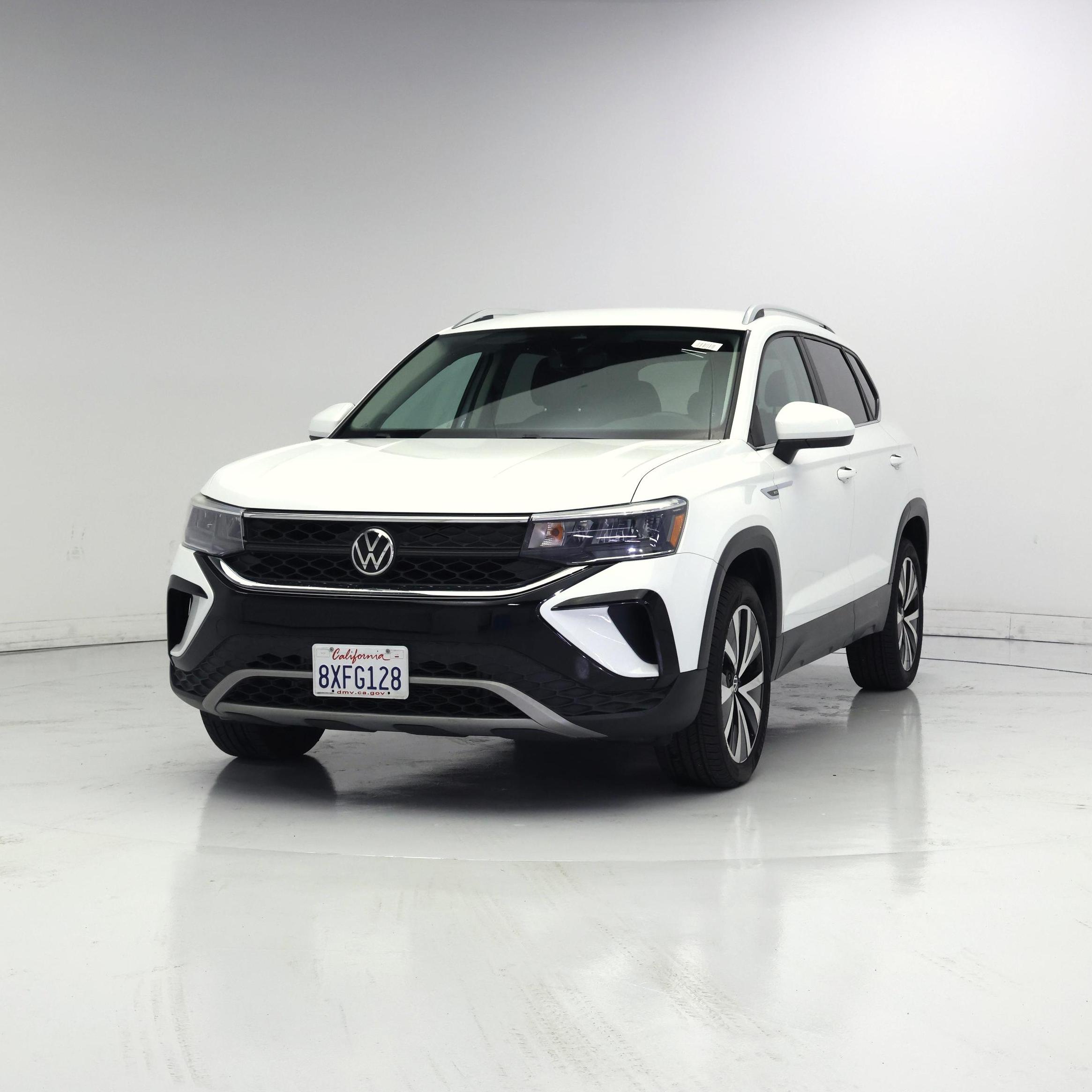 Thumbnail: 2022 Volkswagen Taos - 4