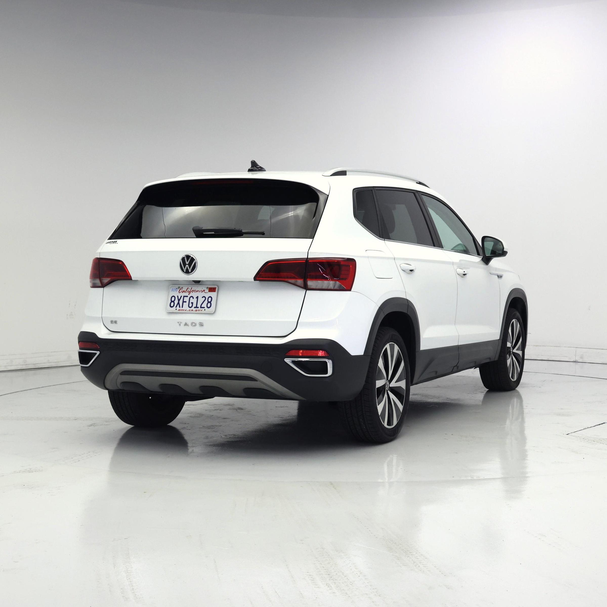 Thumbnail: 2022 Volkswagen Taos - 8