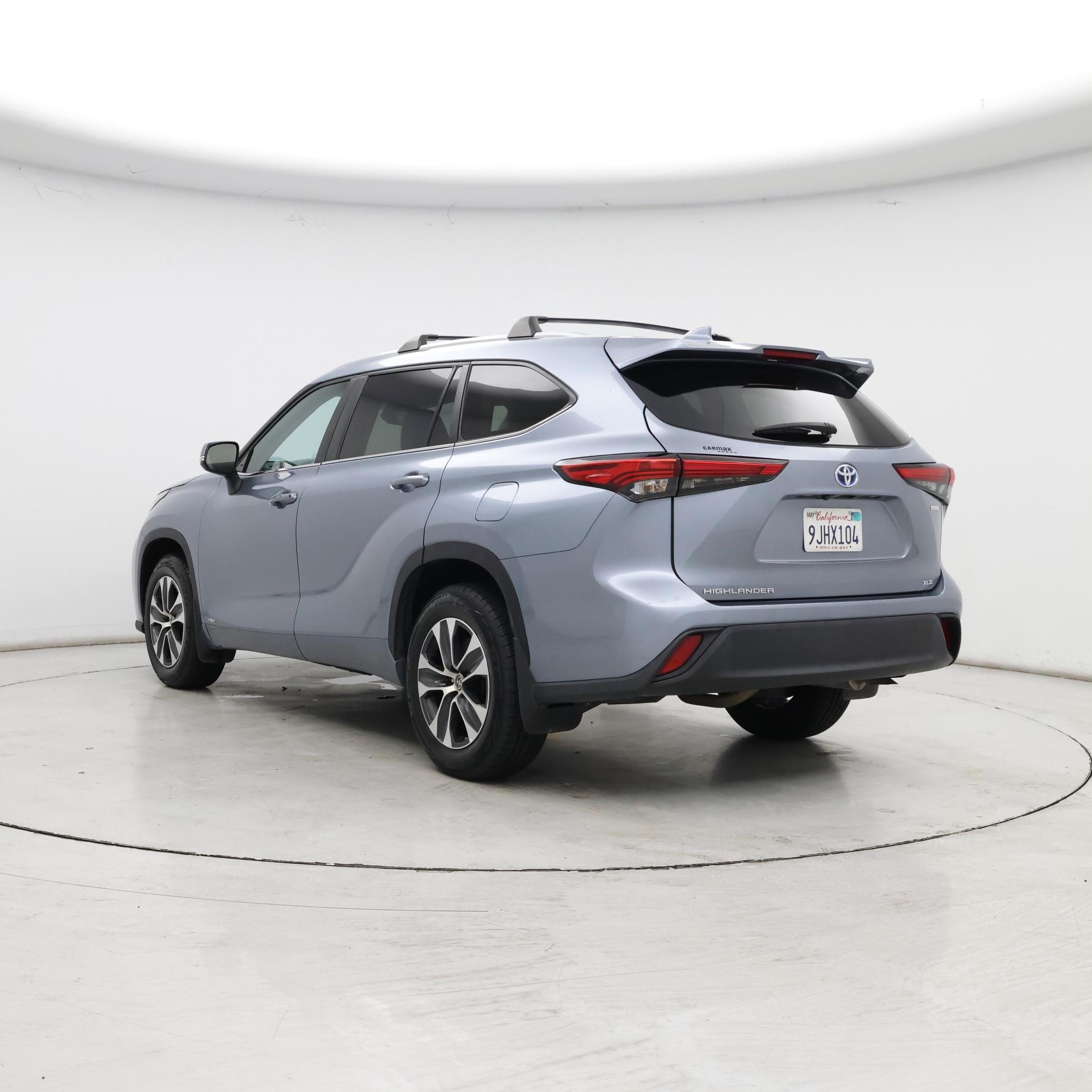 Thumbnail: 2023 Toyota Highlander - 2