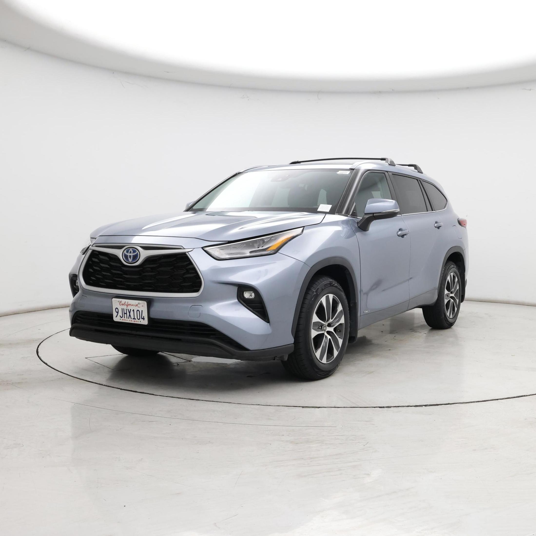 Thumbnail: 2023 Toyota Highlander - 4