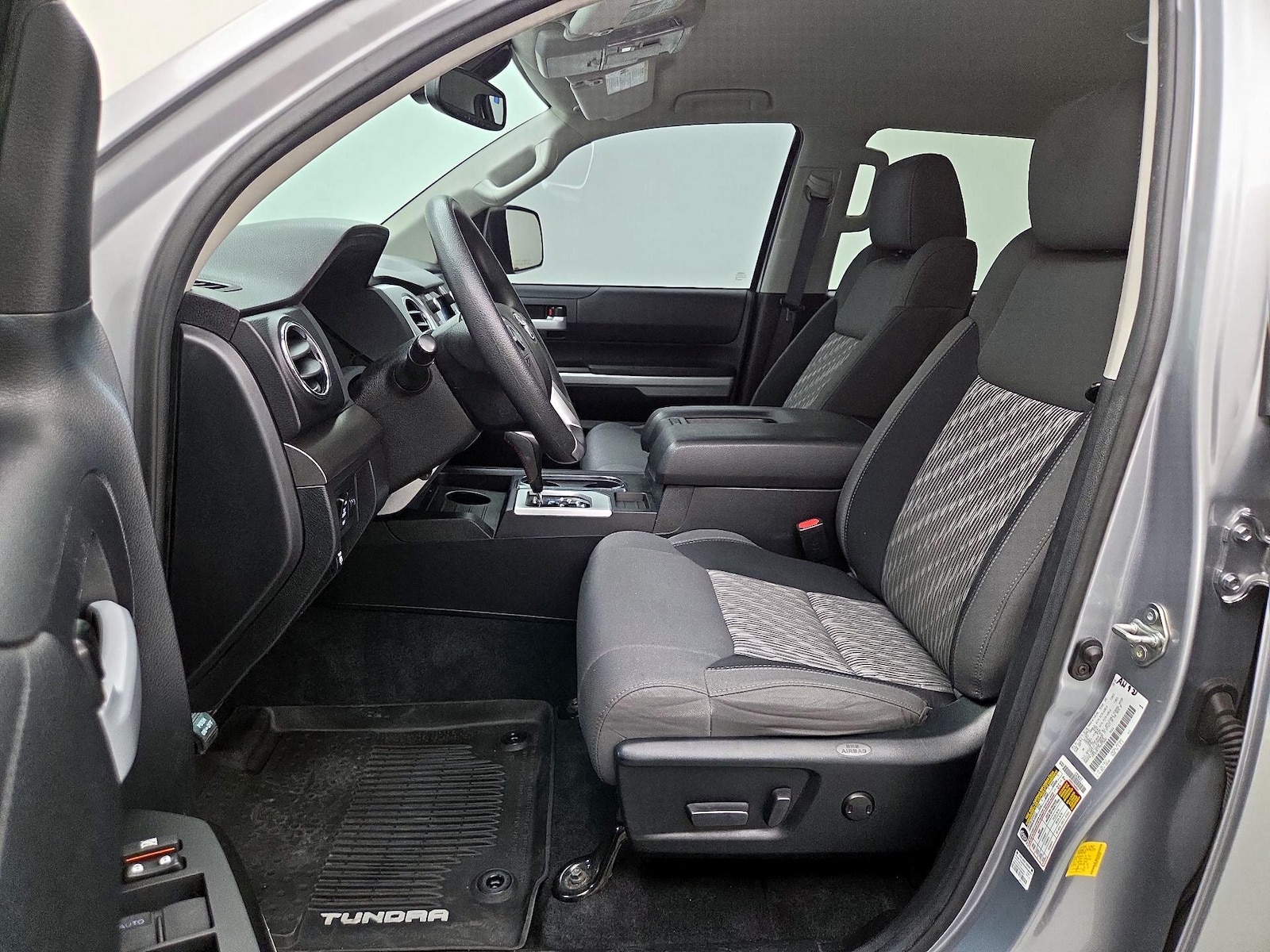 Power Seat(s) & Side Airbags