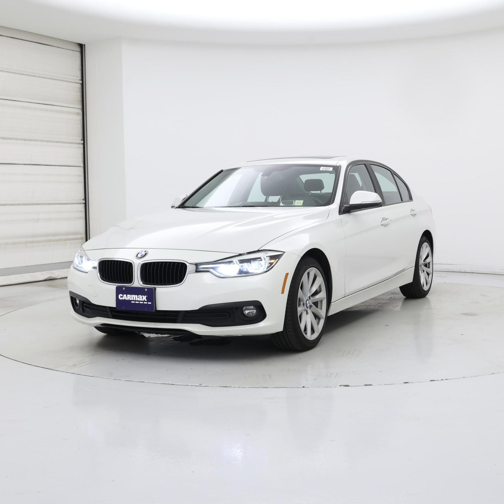 Thumbnail: 2018 BMW 3 Series - 4
