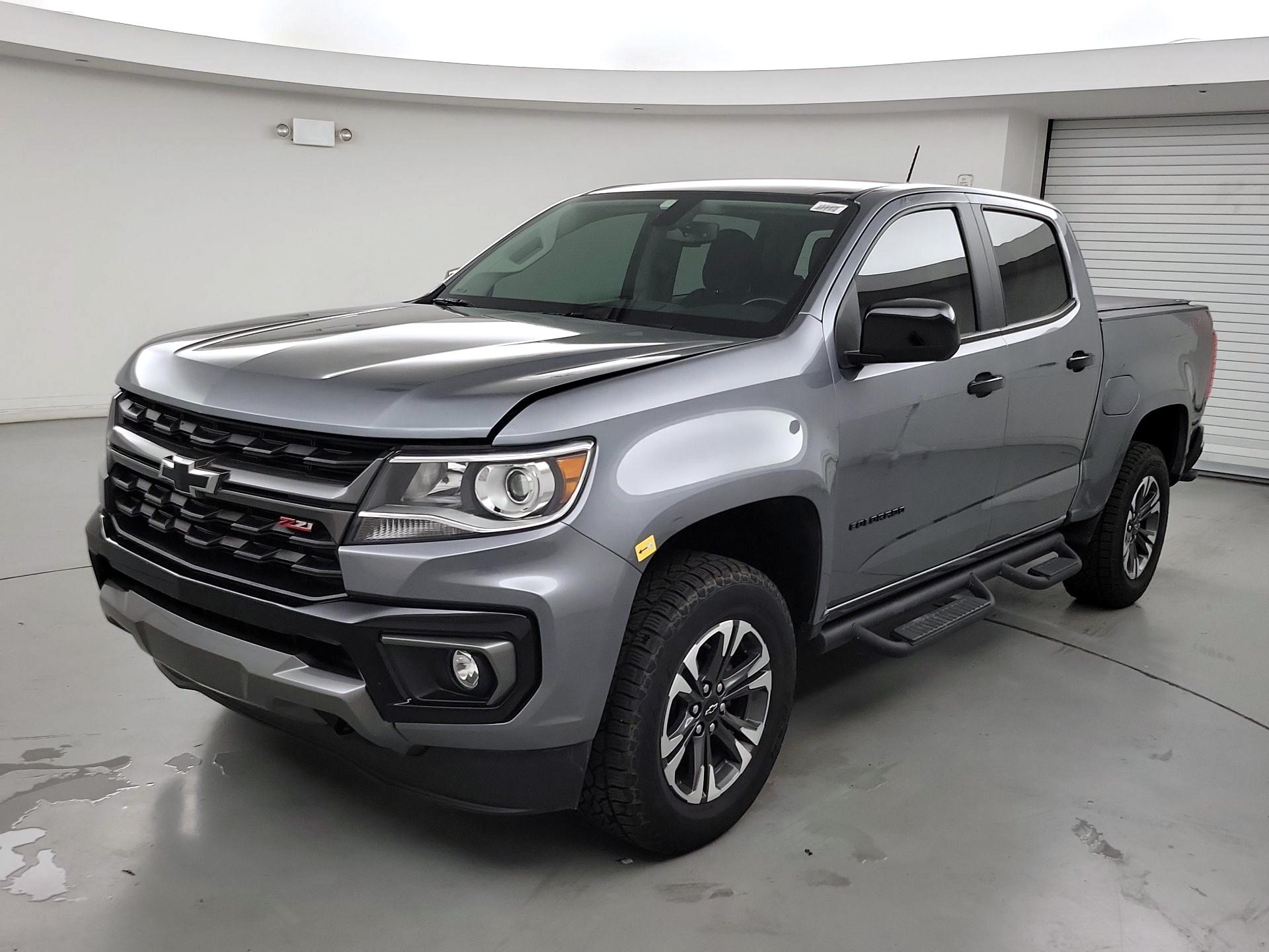 Thumbnail: 2022 Chevrolet Colorado - 3