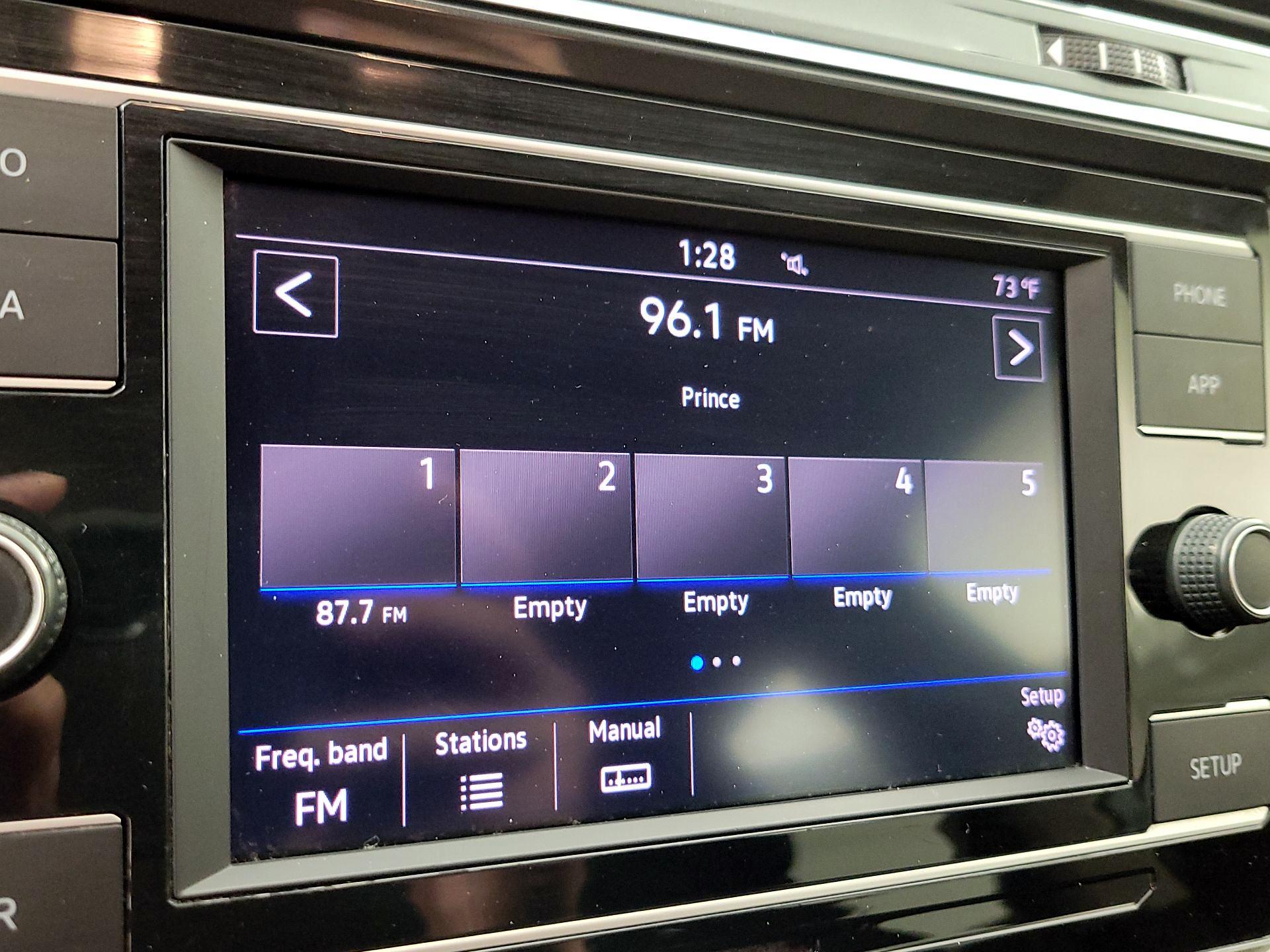 Thumbnail: 2019 Volkswagen Tiguan - 15