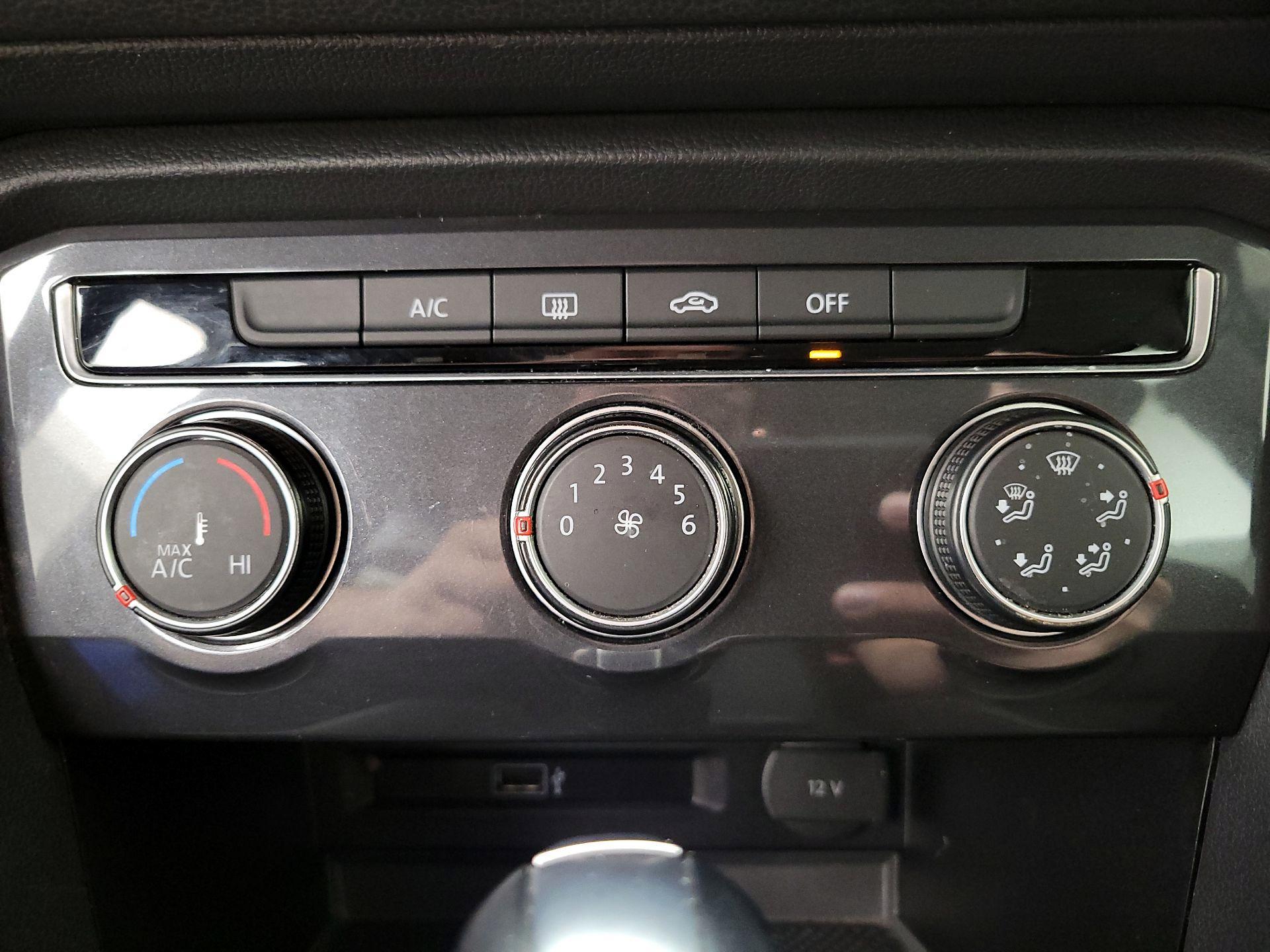 Thumbnail: 2019 Volkswagen Tiguan - 16