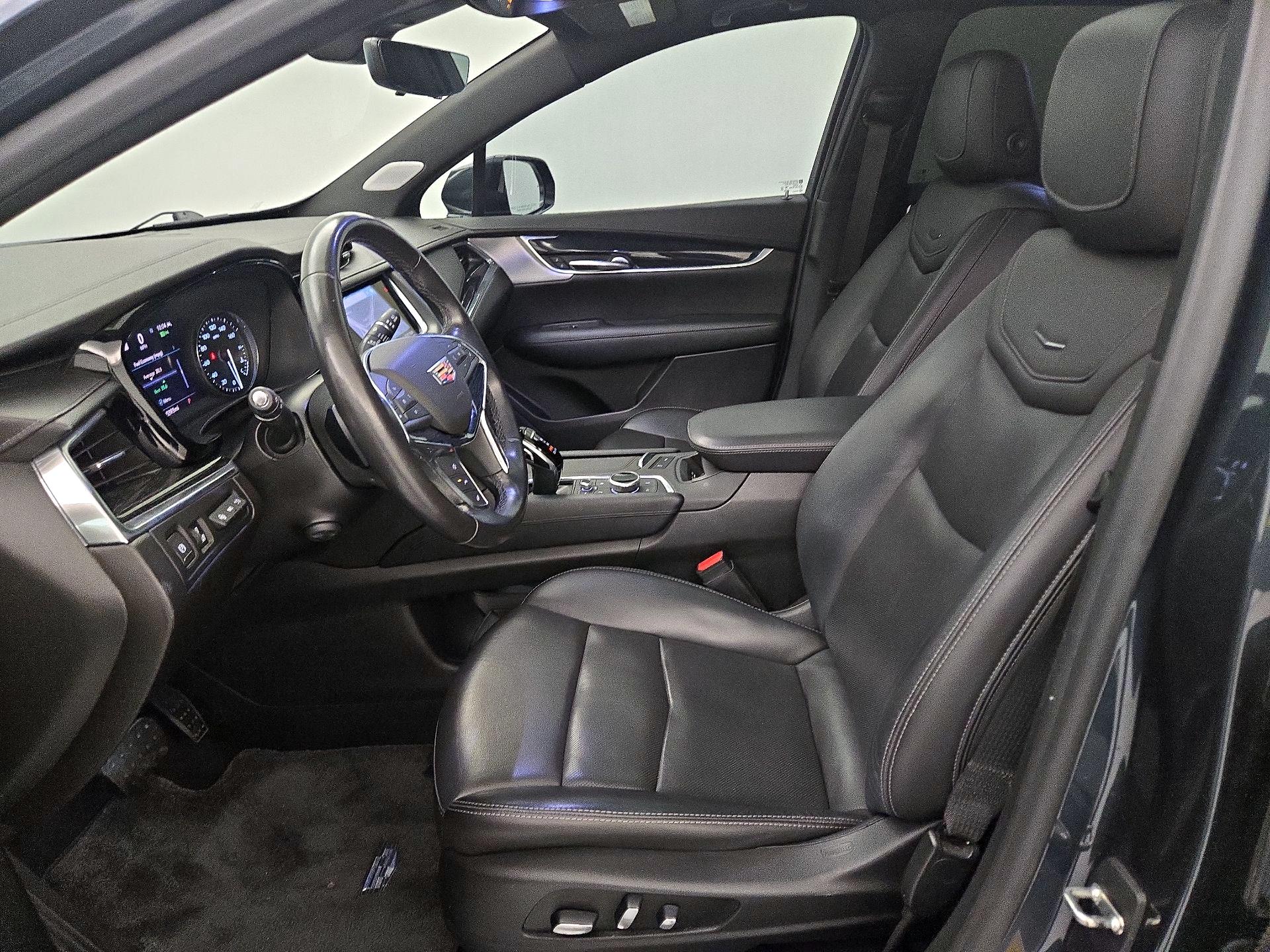 Thumbnail: 2020 Cadillac XT5 - 11