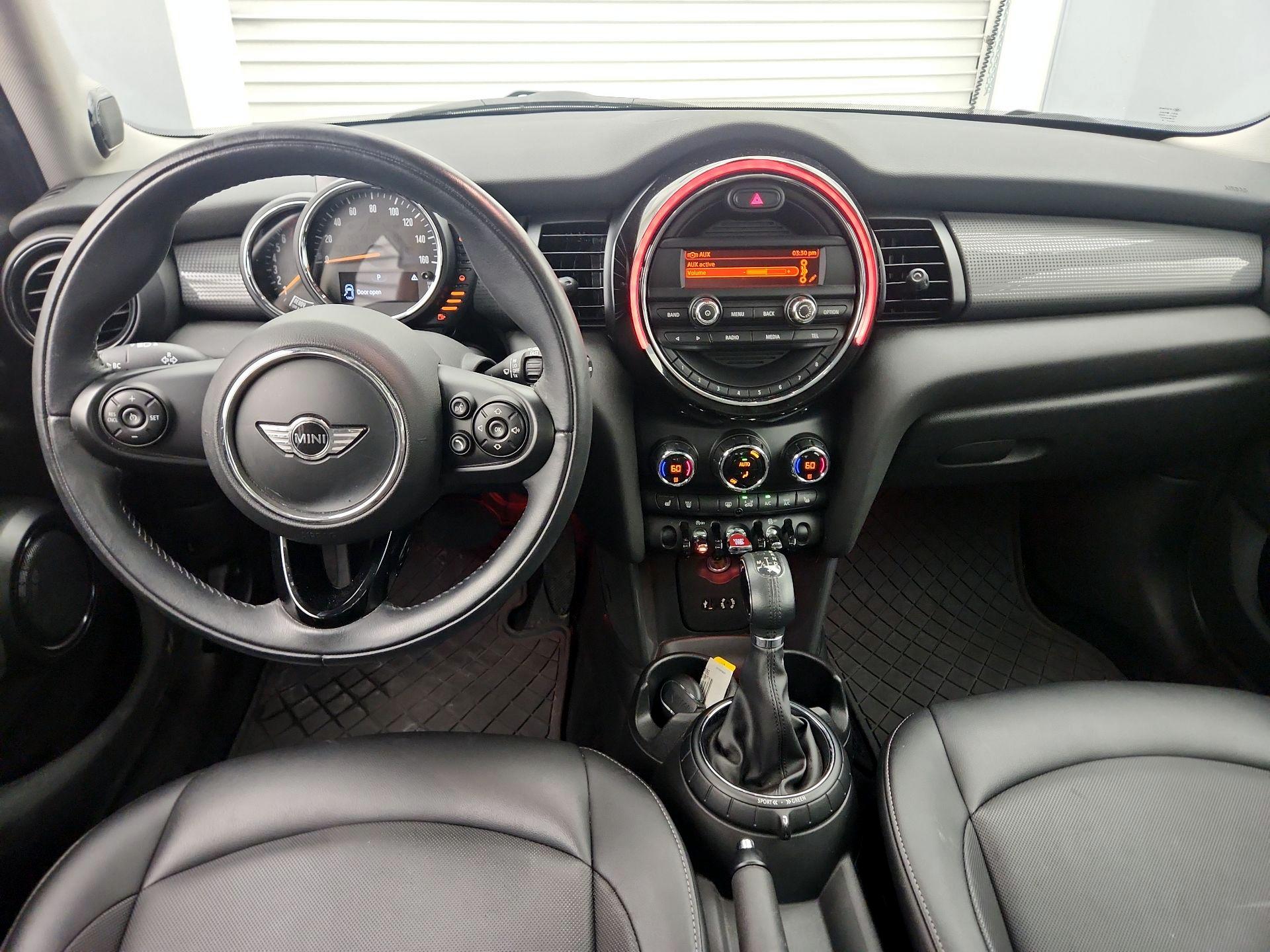 Thumbnail: 2016 MINI Cooper Hardtop - 9