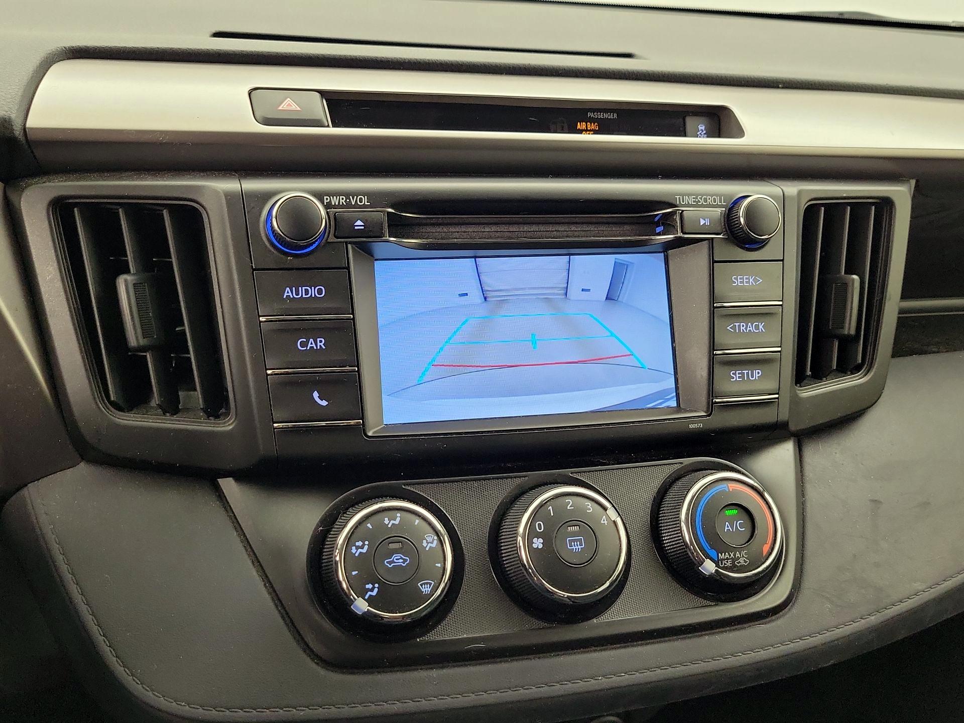Thumbnail: 2016 Toyota RAV4 - 14