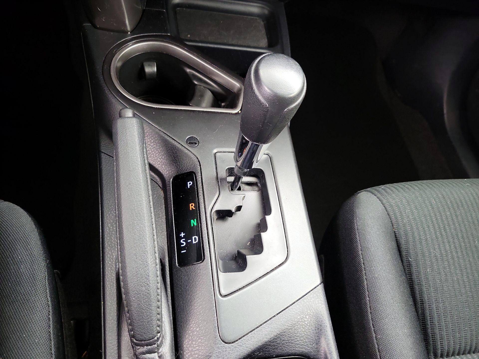 Thumbnail: 2016 Toyota RAV4 - 17