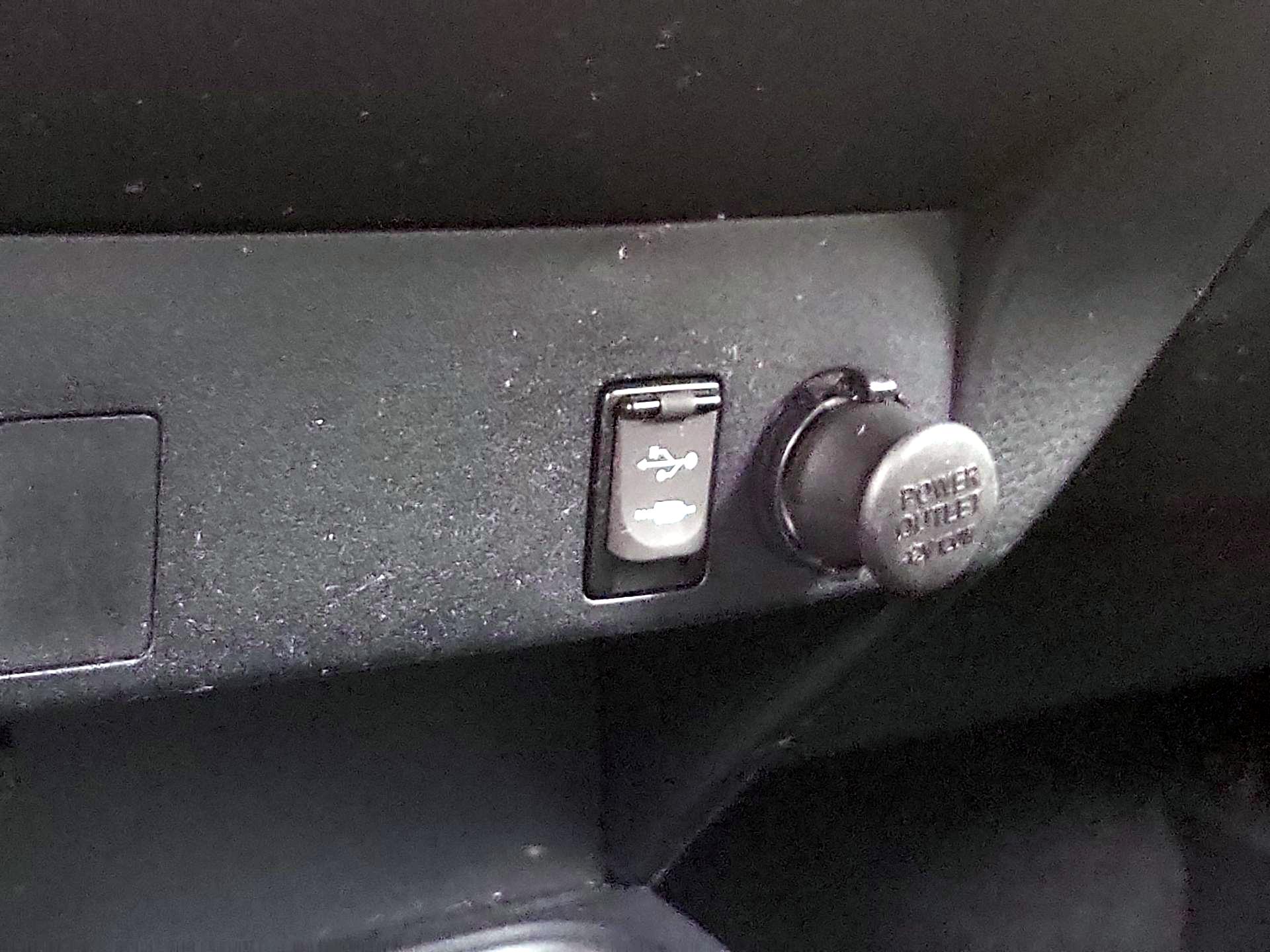 Thumbnail: 2016 Toyota RAV4 - 18