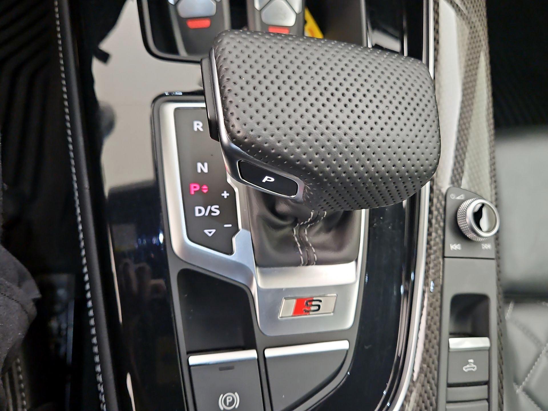 Thumbnail: 2021 Audi S5 - 17