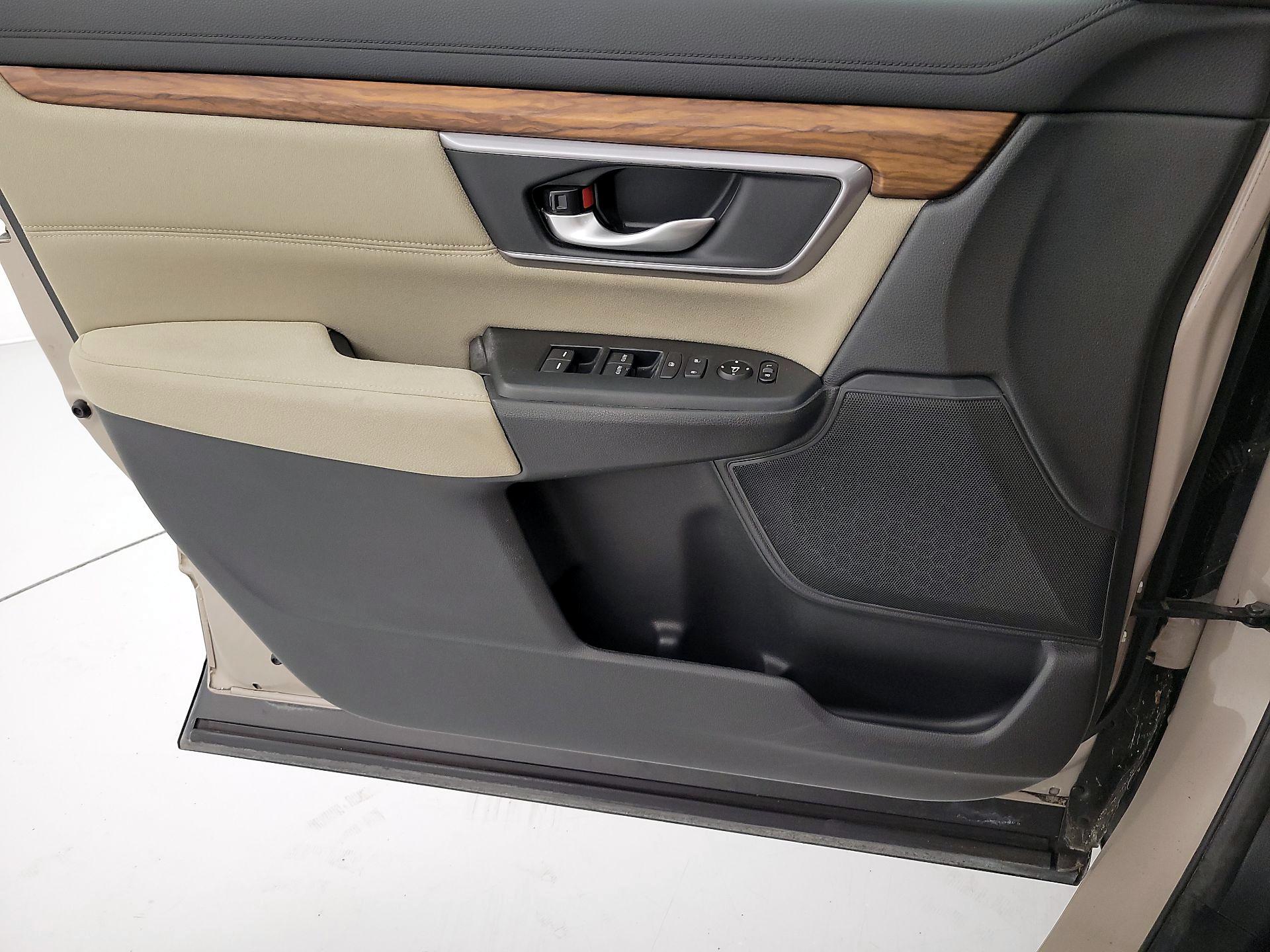 Thumbnail: 2017 Honda CR-V - 12