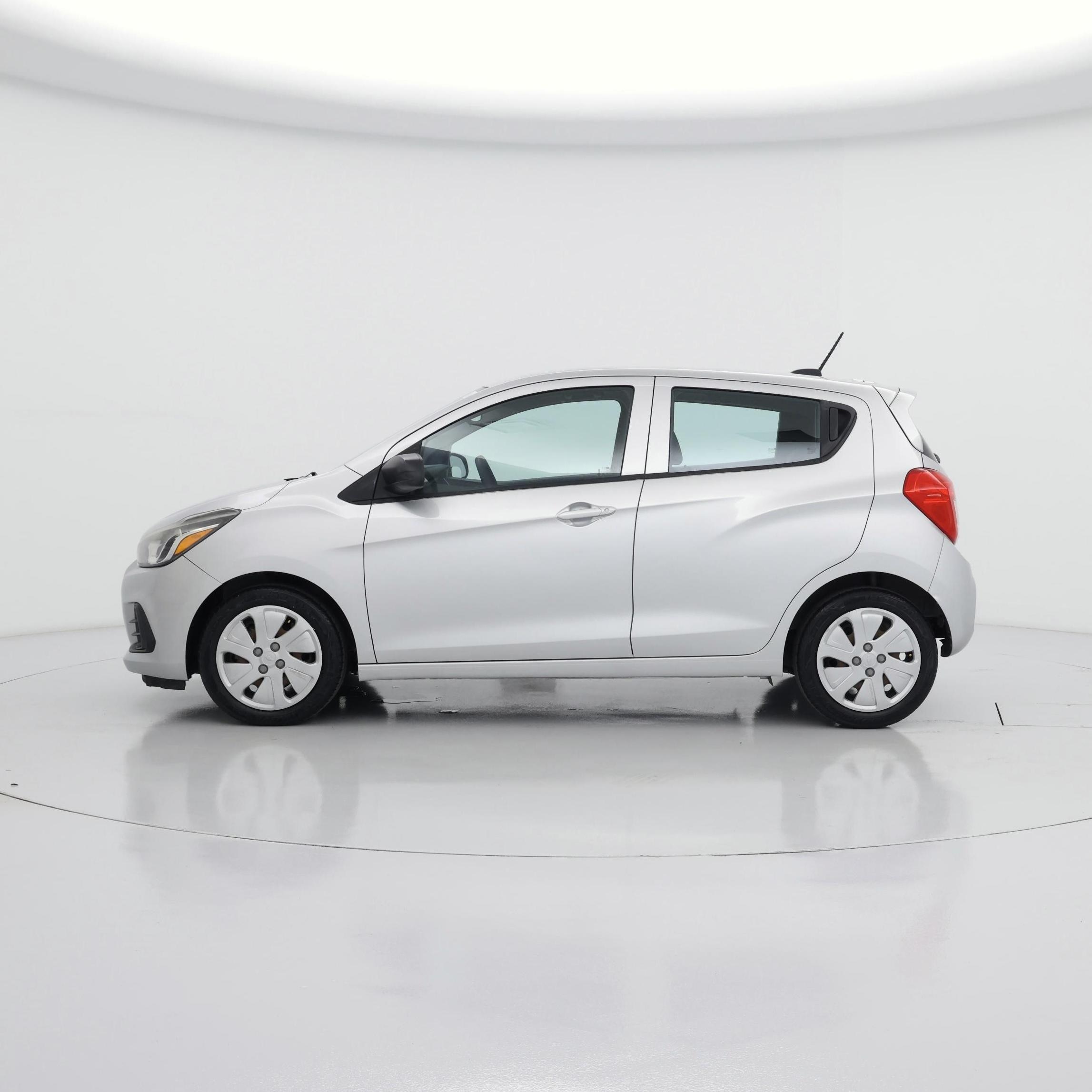 Thumbnail: 2017 Chevrolet Spark - 3