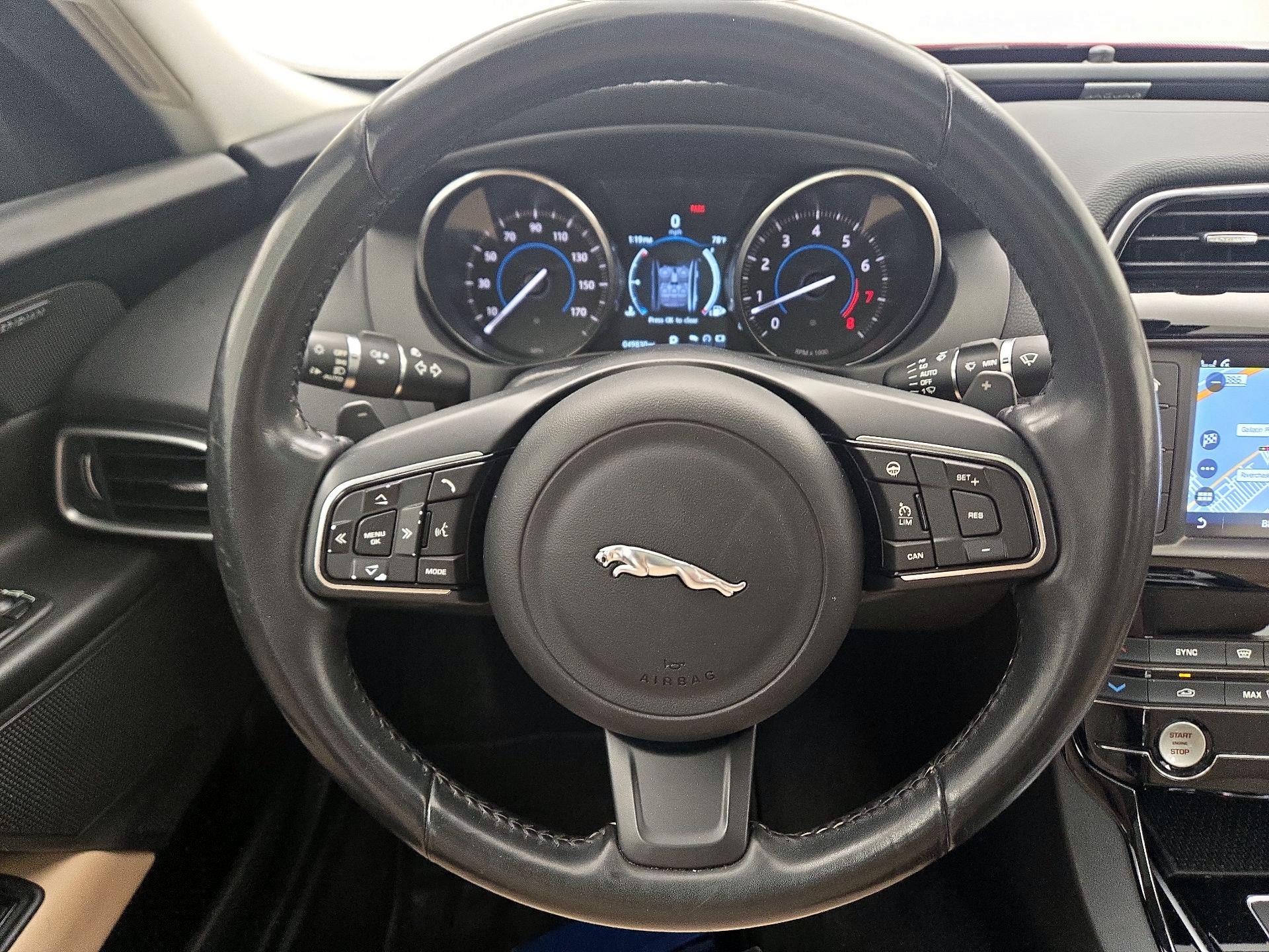 Thumbnail: 2017 Jaguar XE - 10