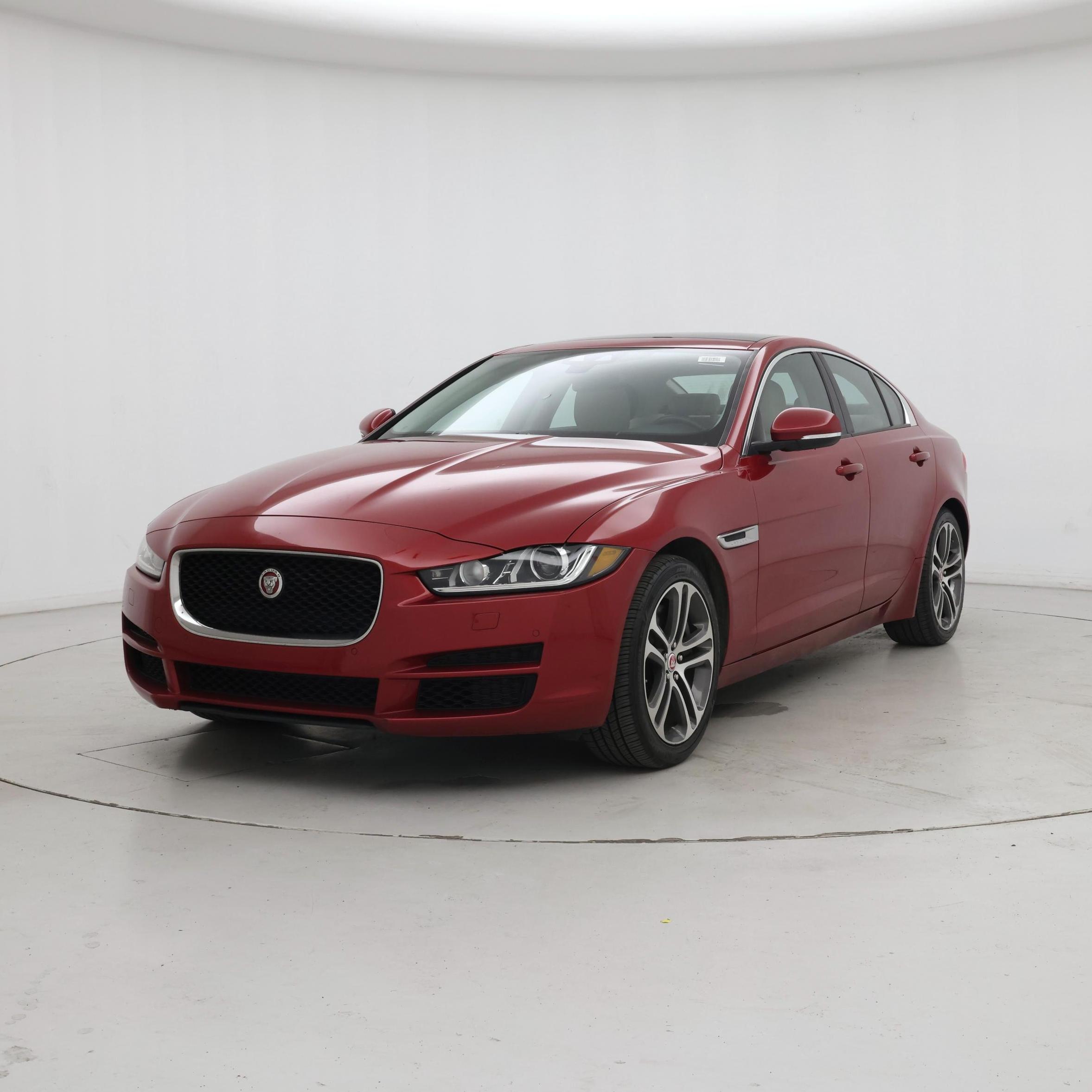 Thumbnail: 2017 Jaguar XE - 4
