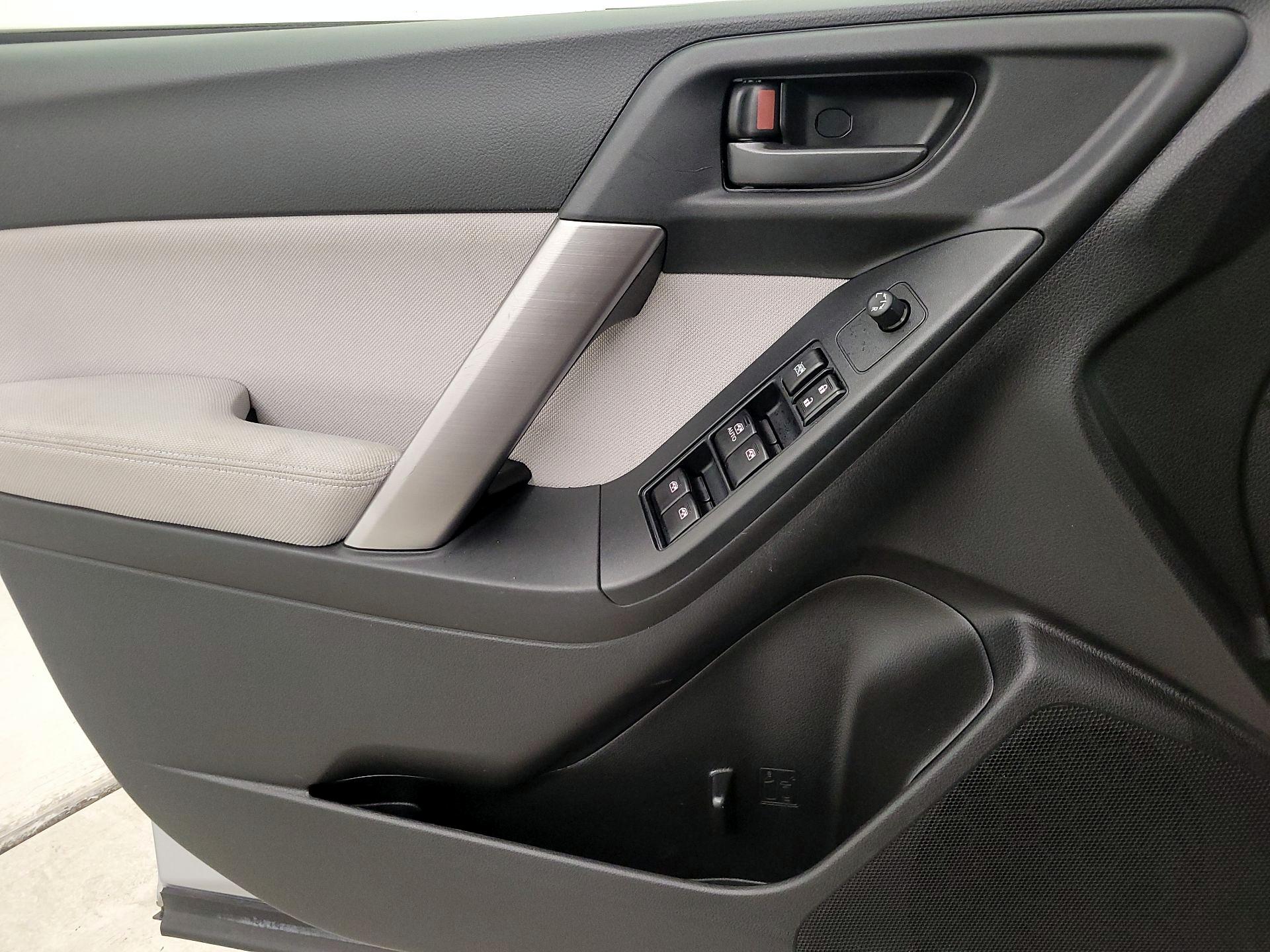 Thumbnail: 2015 Subaru Forester - 12