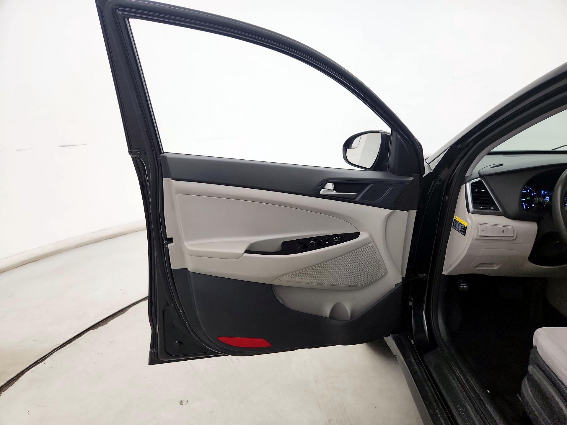 Thumbnail: 2018 Hyundai Tucson - 12