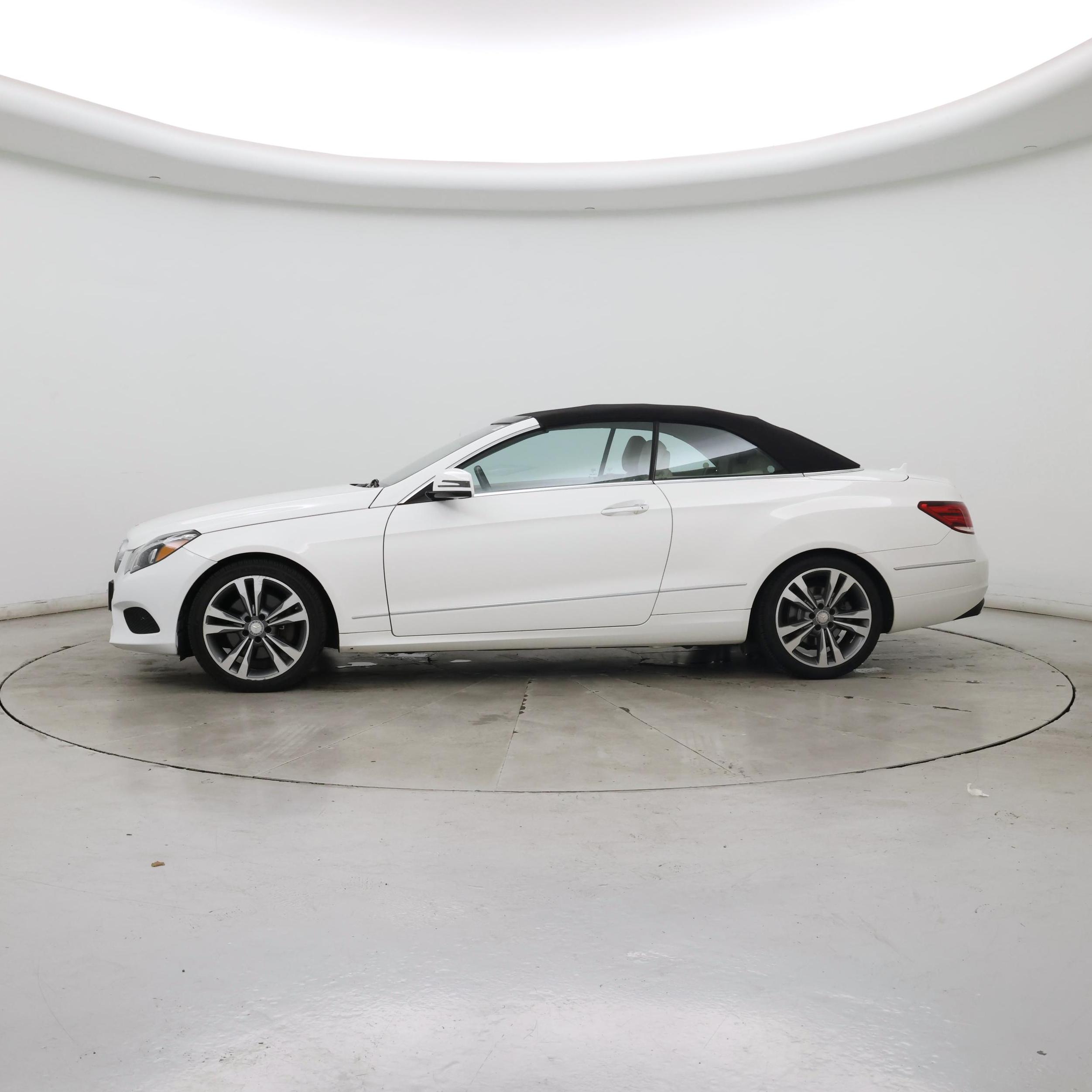 Thumbnail: 2017 Mercedes-Benz E-Class - 3