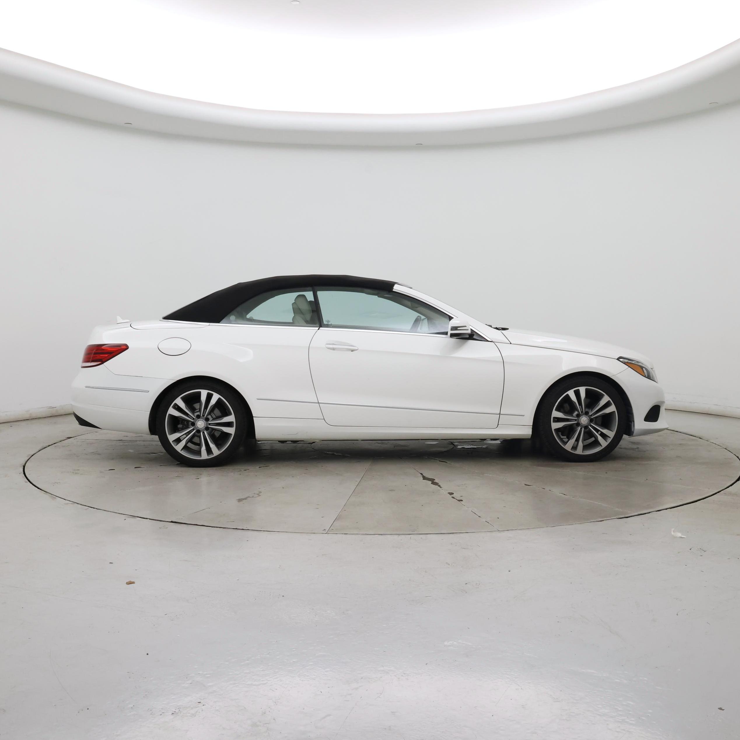 Thumbnail: 2017 Mercedes-Benz E-Class - 7