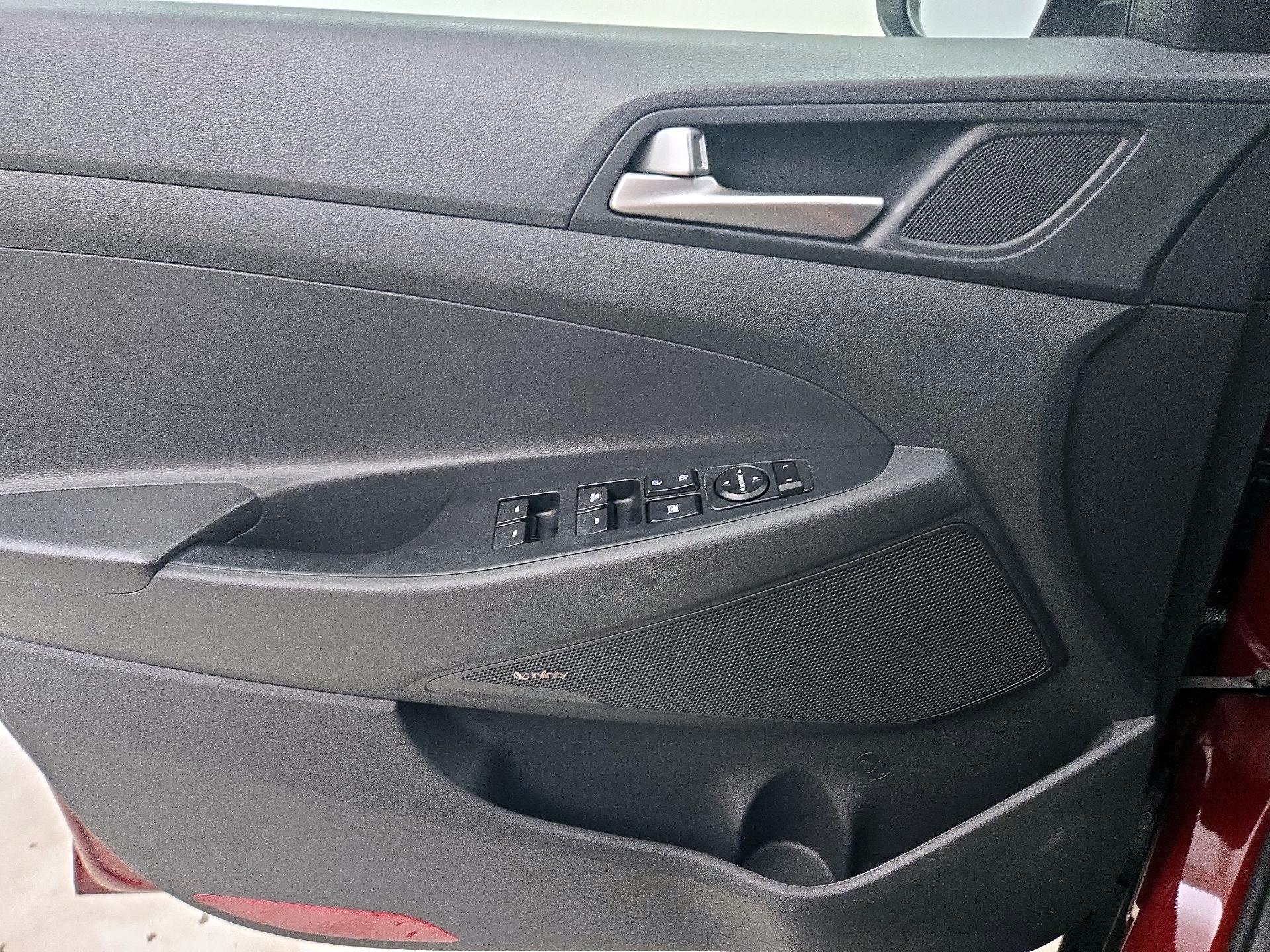 Thumbnail: 2019 Hyundai Tucson - 12