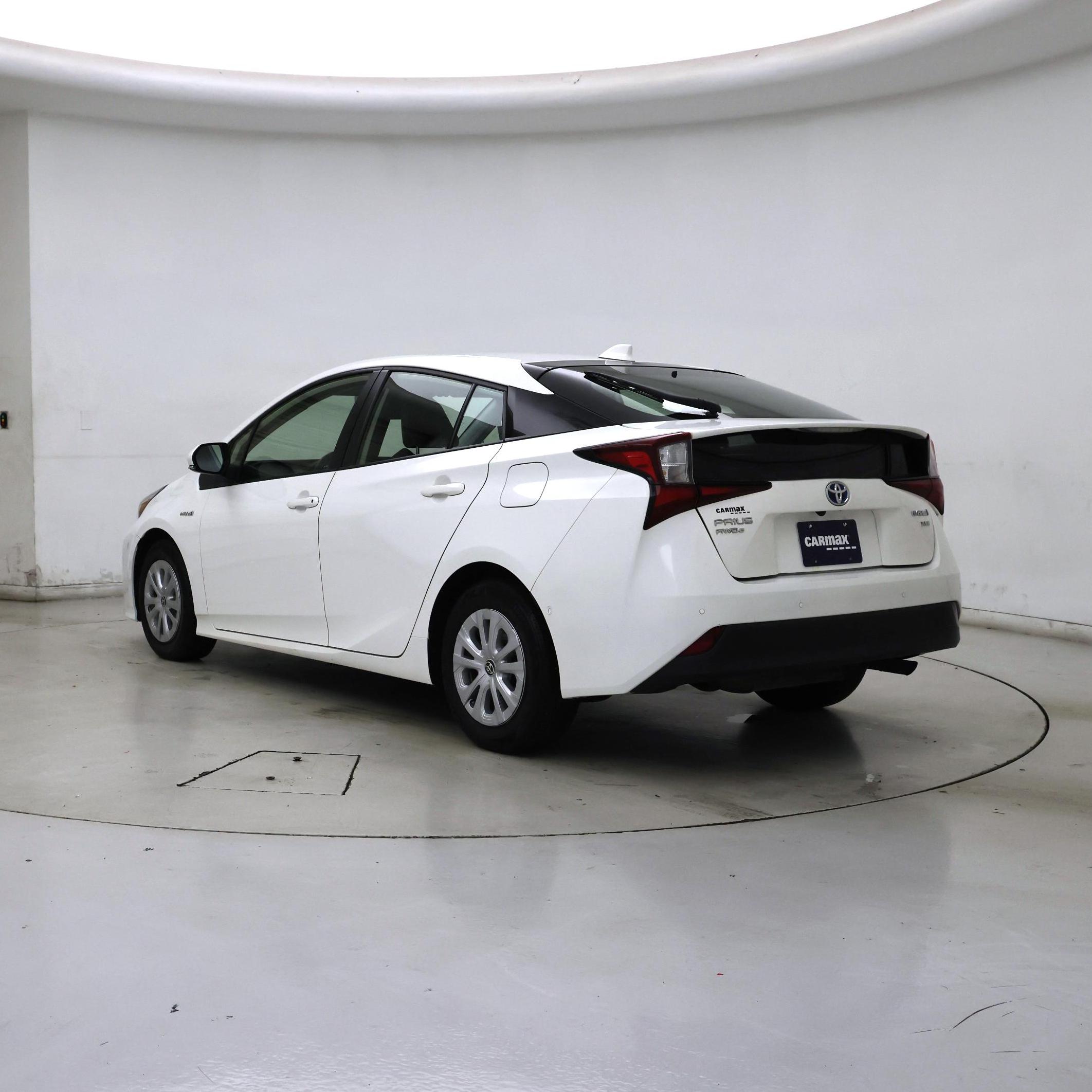 Thumbnail: 2021 Toyota Prius - 2