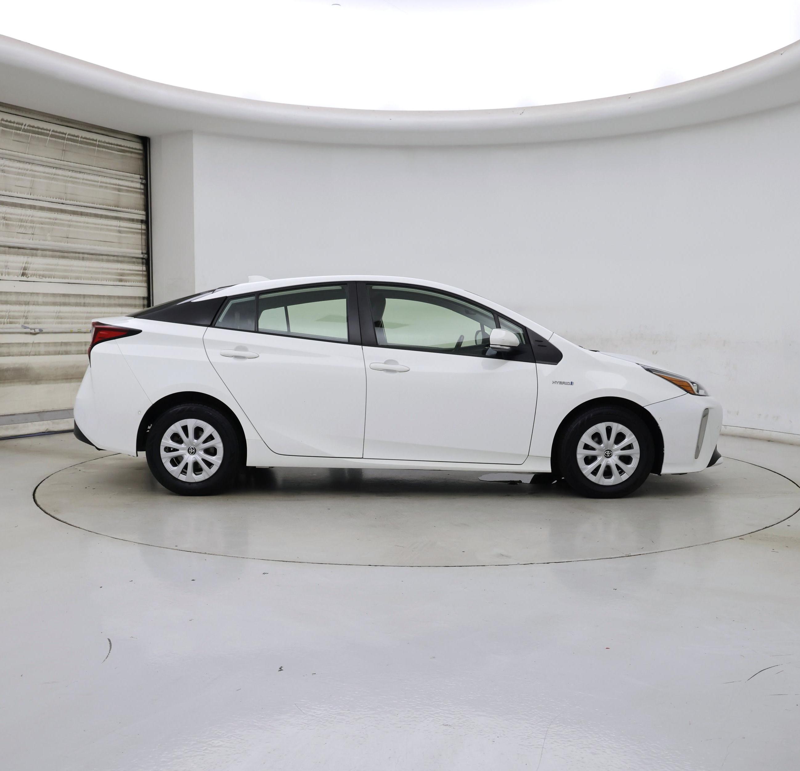 Thumbnail: 2021 Toyota Prius - 7