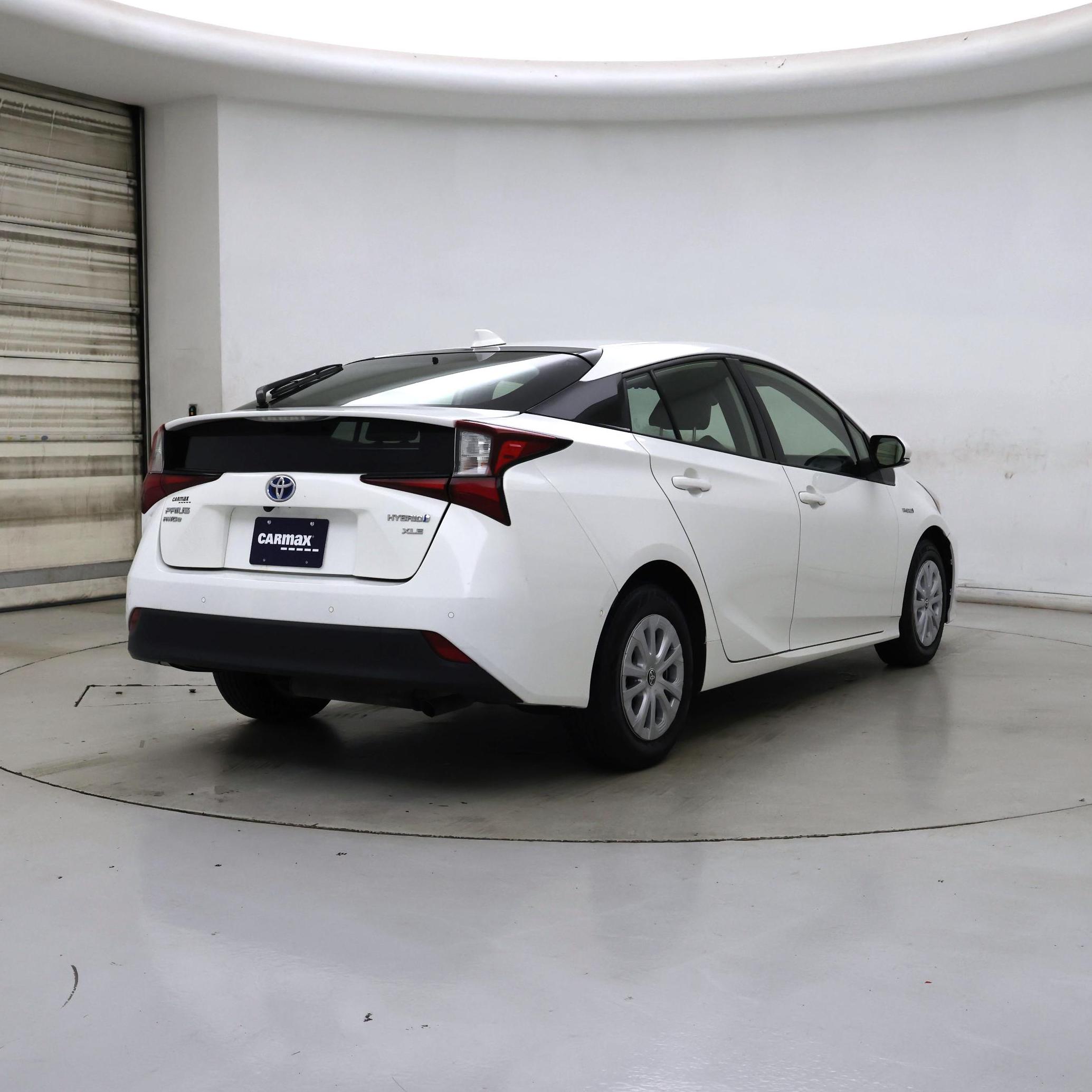 Thumbnail: 2021 Toyota Prius - 8