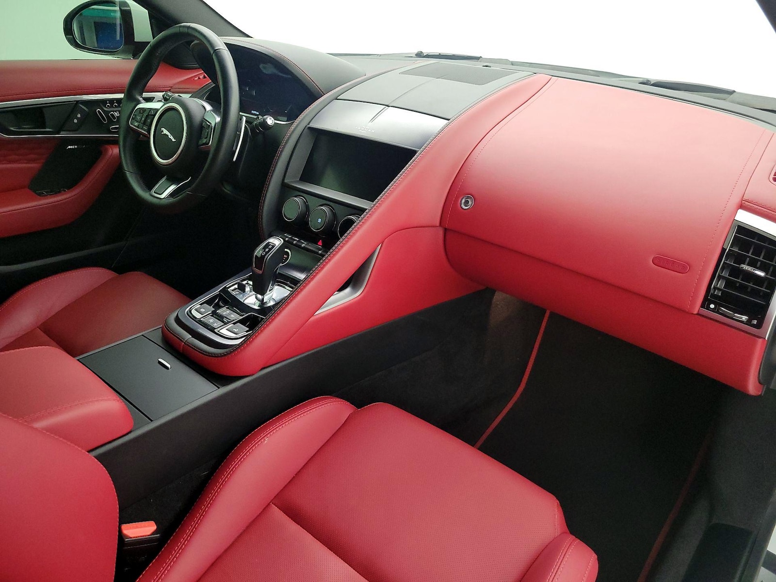 2024 Jaguar F-Type R-Dynamic - Photo 10