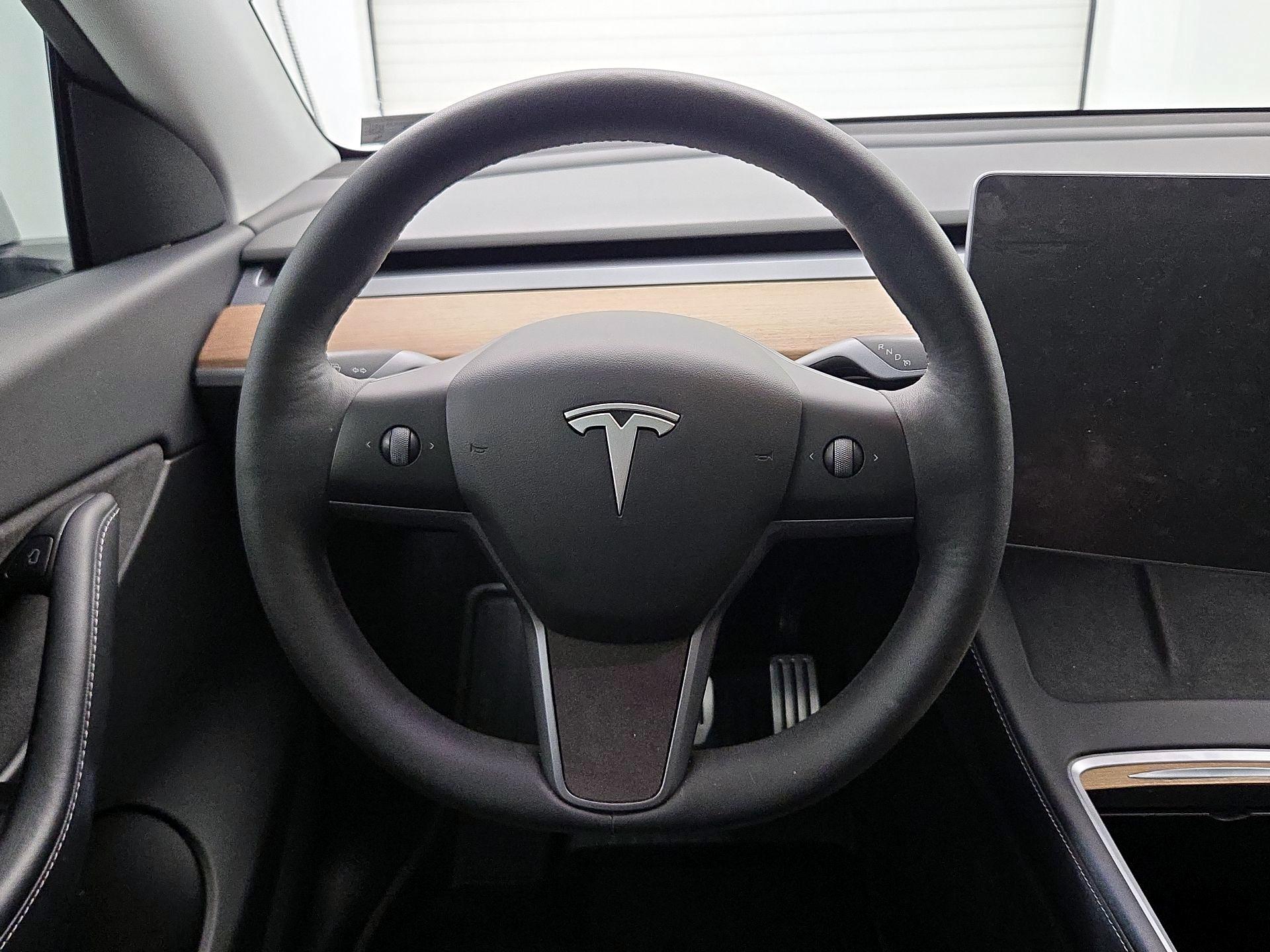 Thumbnail: 2022 Tesla Model Y - 10