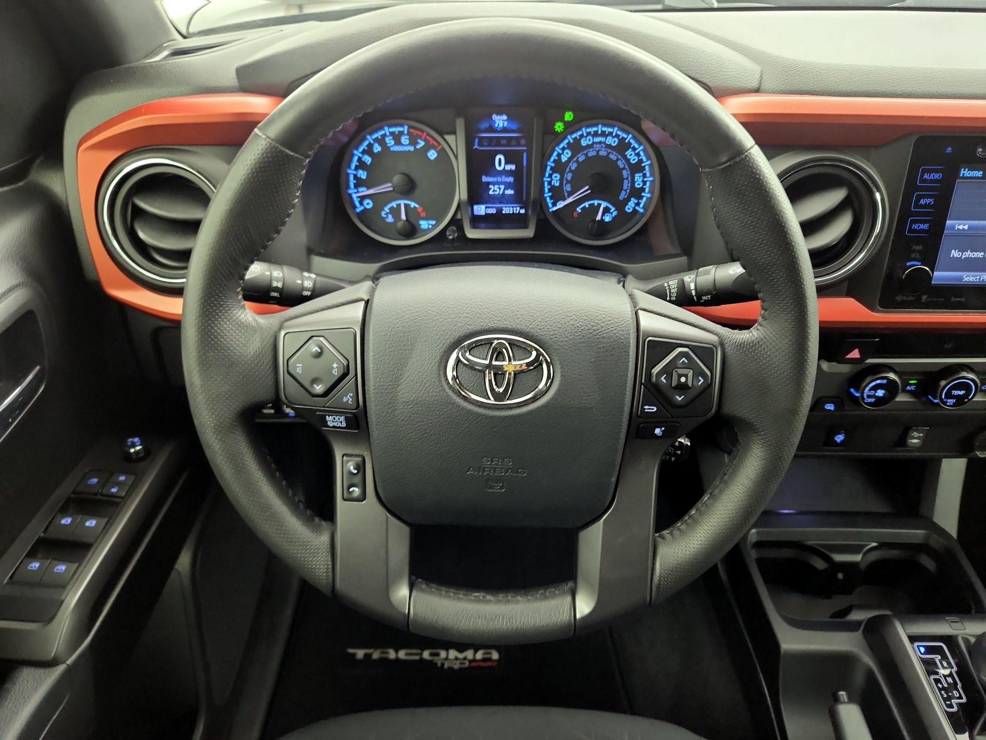 Thumbnail: 2017 Toyota Tacoma - 10